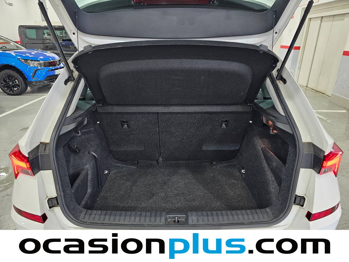 Foto Skoda Kamiq Skoda Kamiq 1.0 TSI Emotion DSG (110 CV)