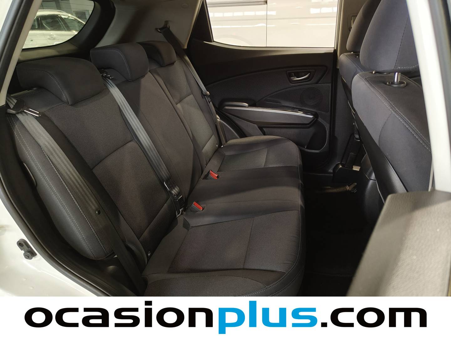 Foto SsangYong Tivoli Ssangyong Tivoli G12T Urban Plus (128 CV)