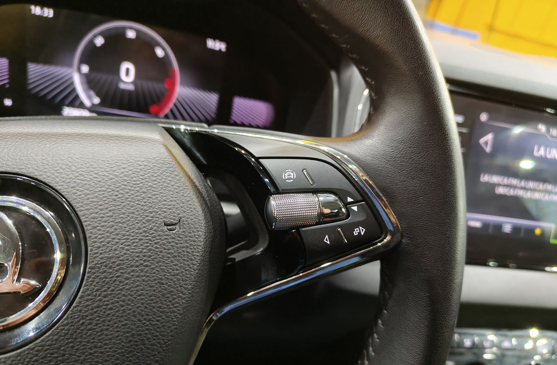 Škoda Karoq 2.0 TDI Selection - foto 28