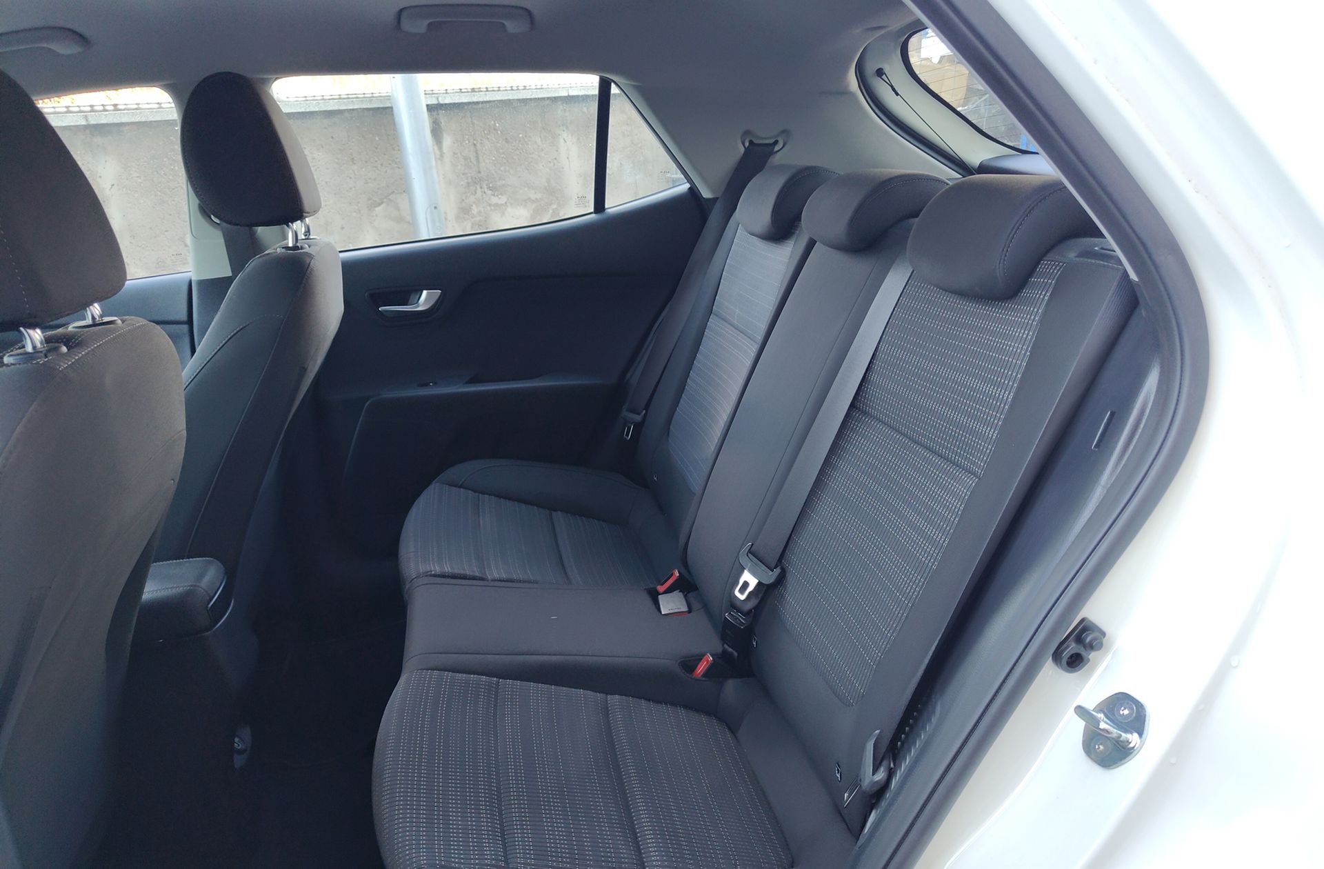 Kia Stonic 1.0 T-GDi MHEV Drive - foto 12