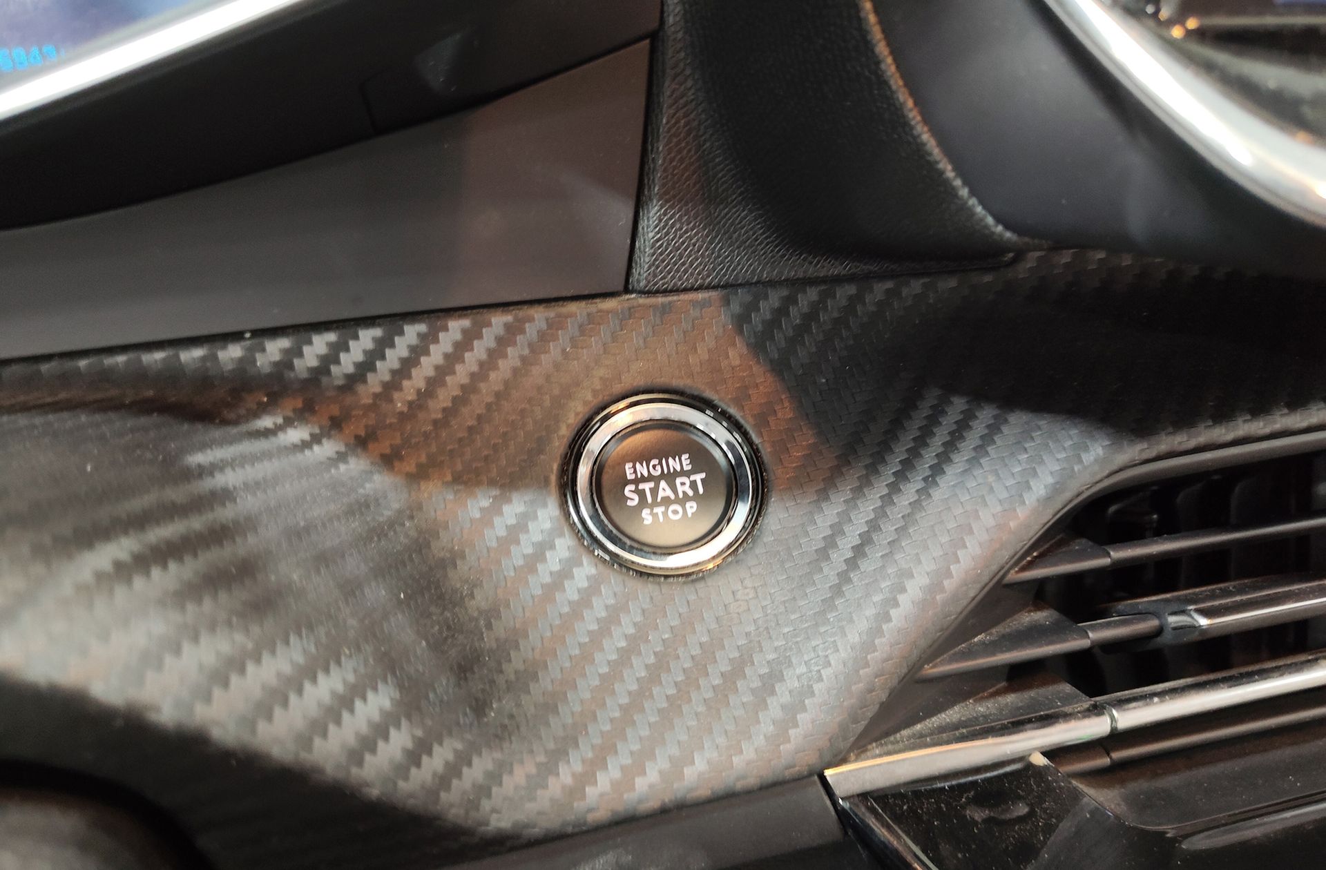 Peugeot 208 PureTech 100 Allure - foto 32