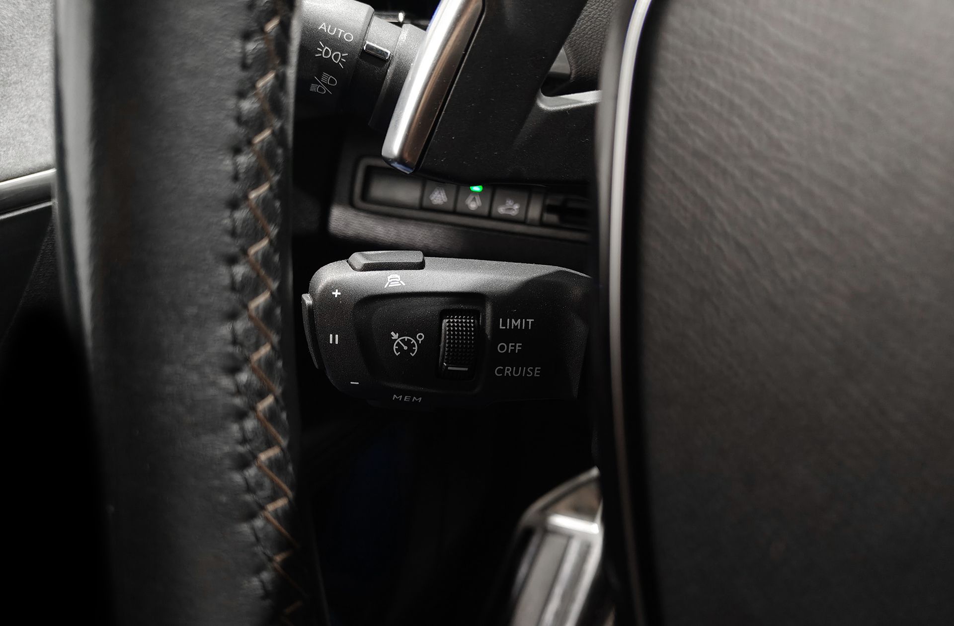Peugeot 5008 BlueHDi 130 GT EAT8 7 plazas - foto 32