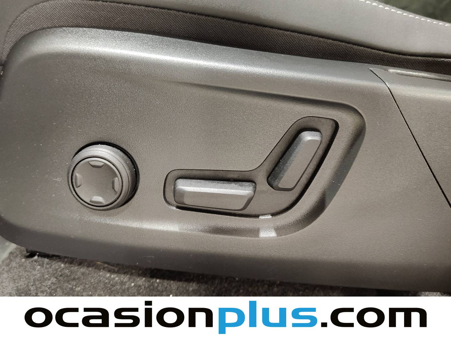 Equipamiento del Volvo XC40 Volvo XC40 P8 Recharge Ultimate (231 CV)