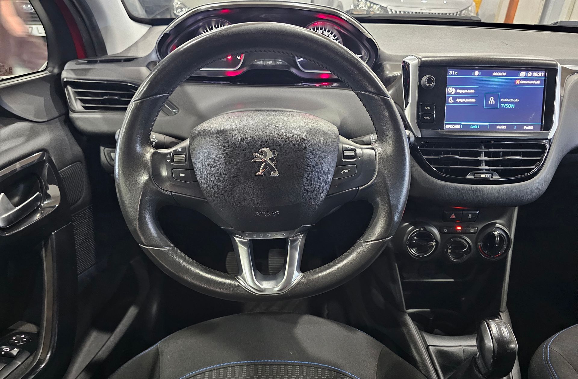 Peugeot 208 PureTech Signature - foto 18