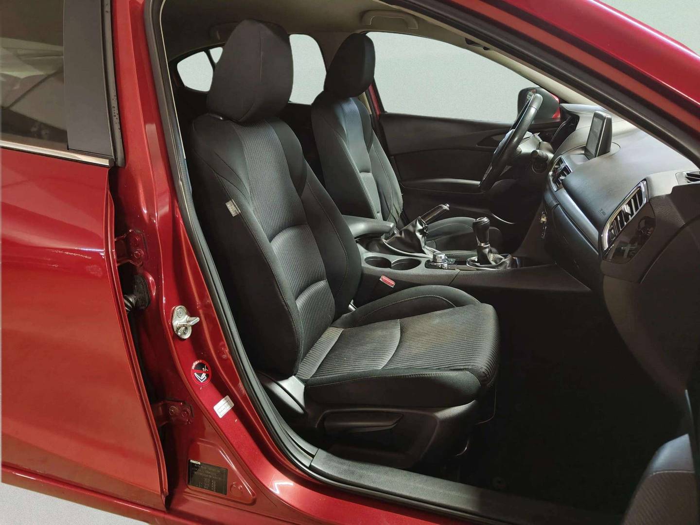 Foto Mazda Mazda3 Mazda Mazda 3 1.5 DE MT Luxury+Nav SportSedan (105 CV)