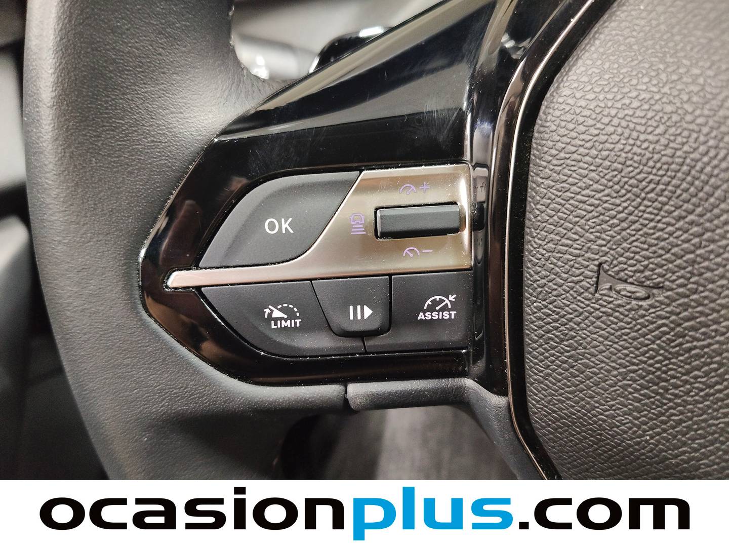 Peugeot 408 Peugeot 408 Allure Hybrid 145 eDCS6 (145 CV) seminuevo