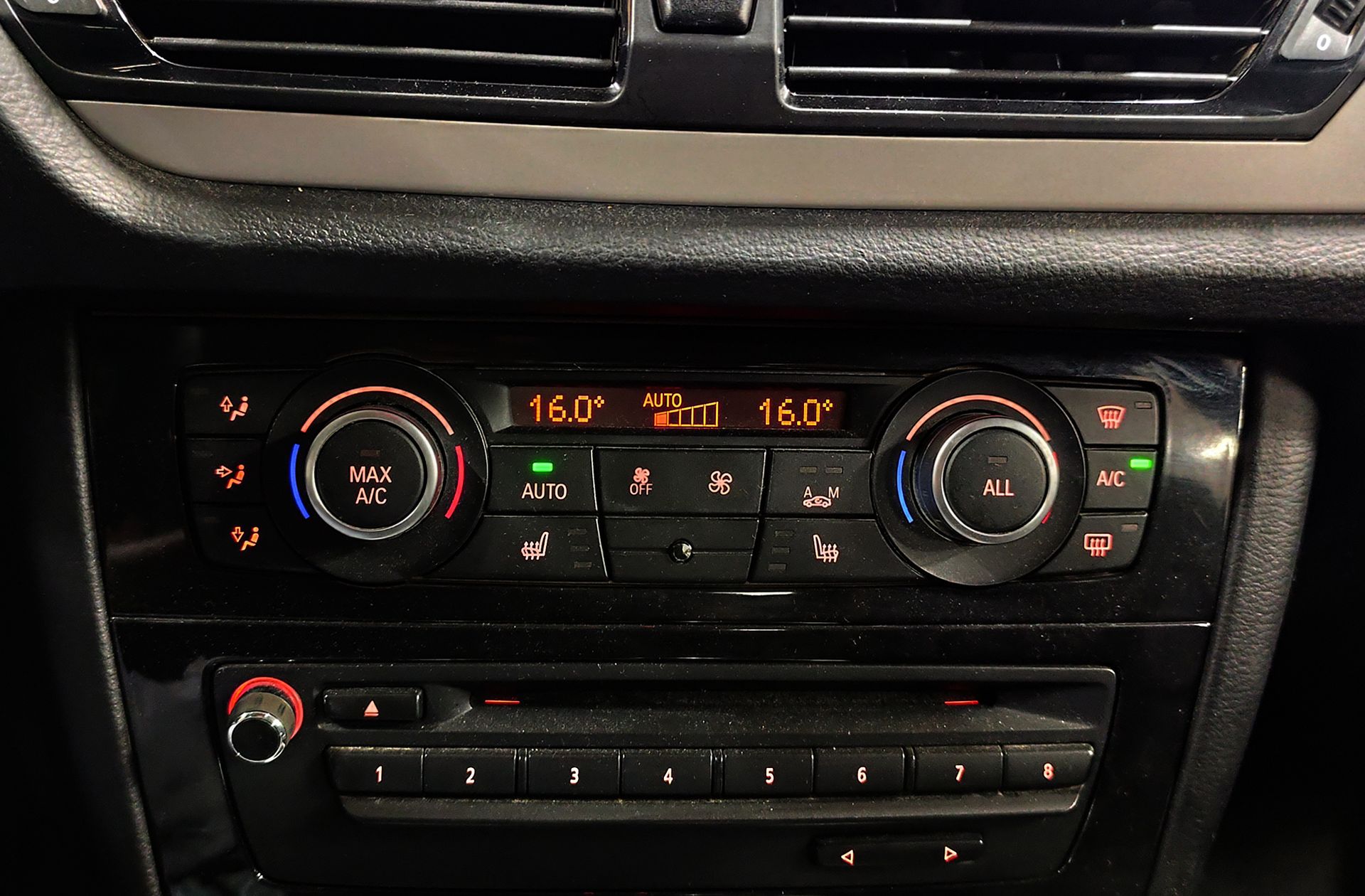 BMW X1 sDrive20d EfficientDynamics Edition - foto 27