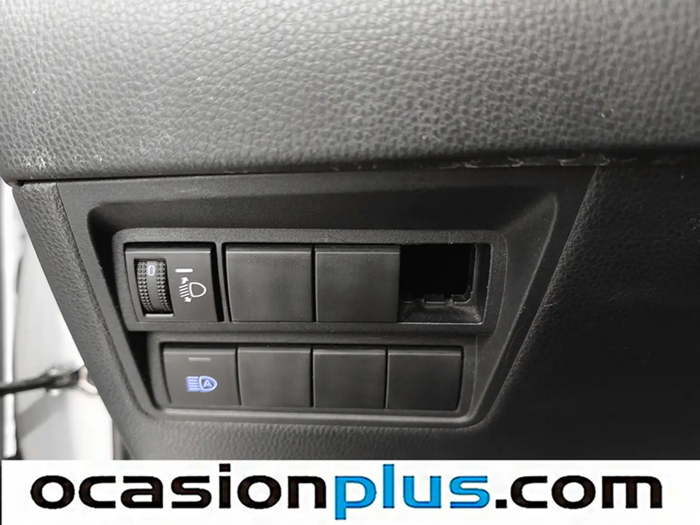 Foto Toyota Yaris Toyota Yaris 1.5 120H Business Plus (116 CV)