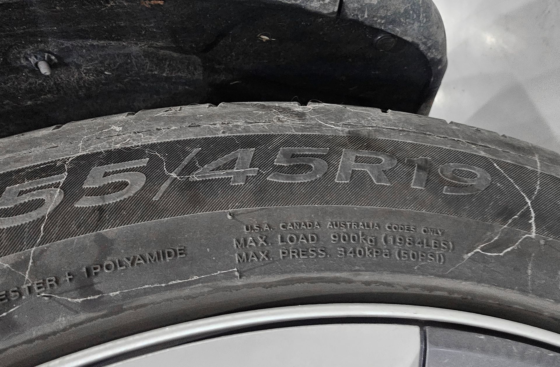 Tesla Model Y Tracción Trasera RWD - foto 35