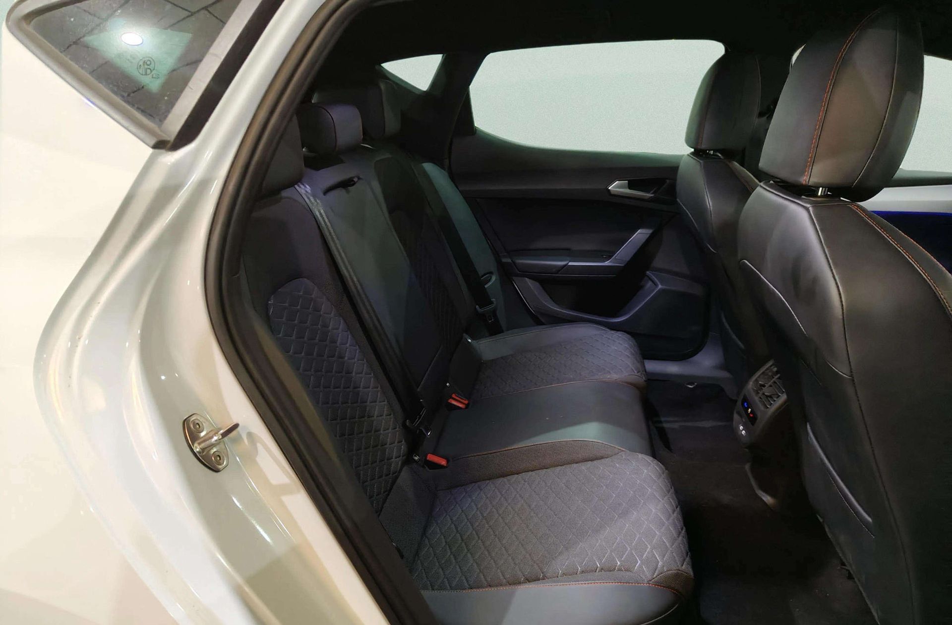 SEAT León 1.5 TSI FR 25 Aniversario - foto 18