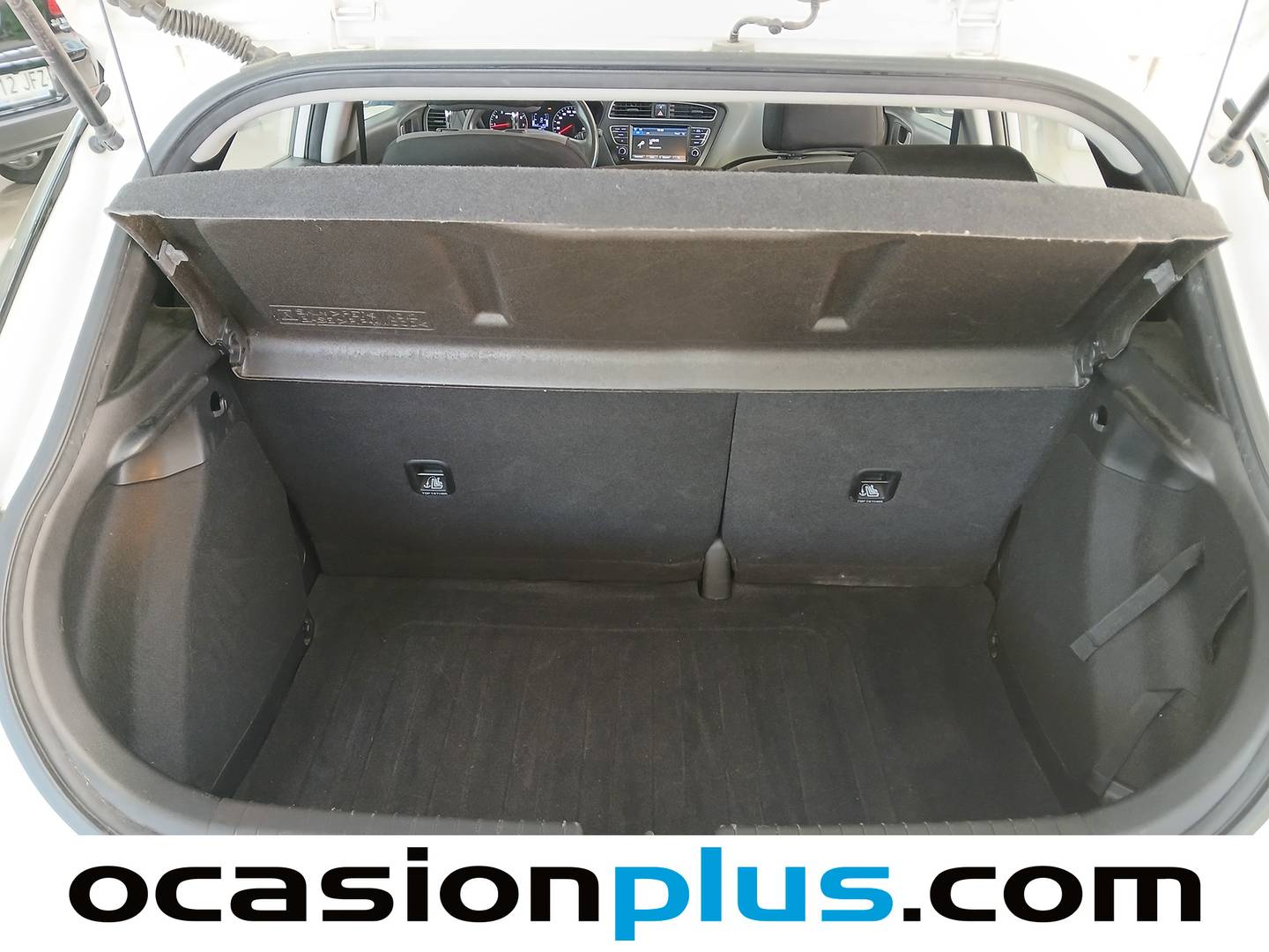 Fotos maletero Hyundai i20 Hyundai i20 1.2 MPI Essence LE (75 CV)