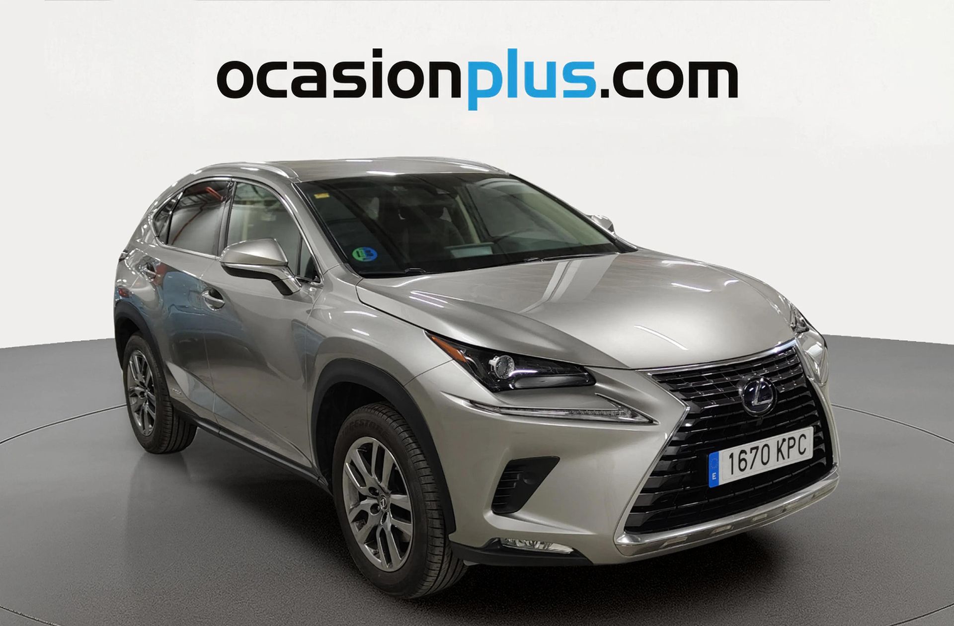 Lexus NX 300h Executive 4WD - foto 2