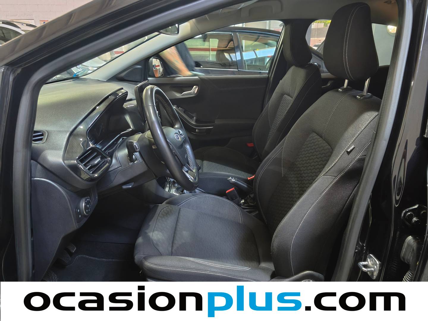 Foto asientos delanteros Ford Puma Ford Puma 1.0 EcoBoost MHEV Titanium Design (125 CV)