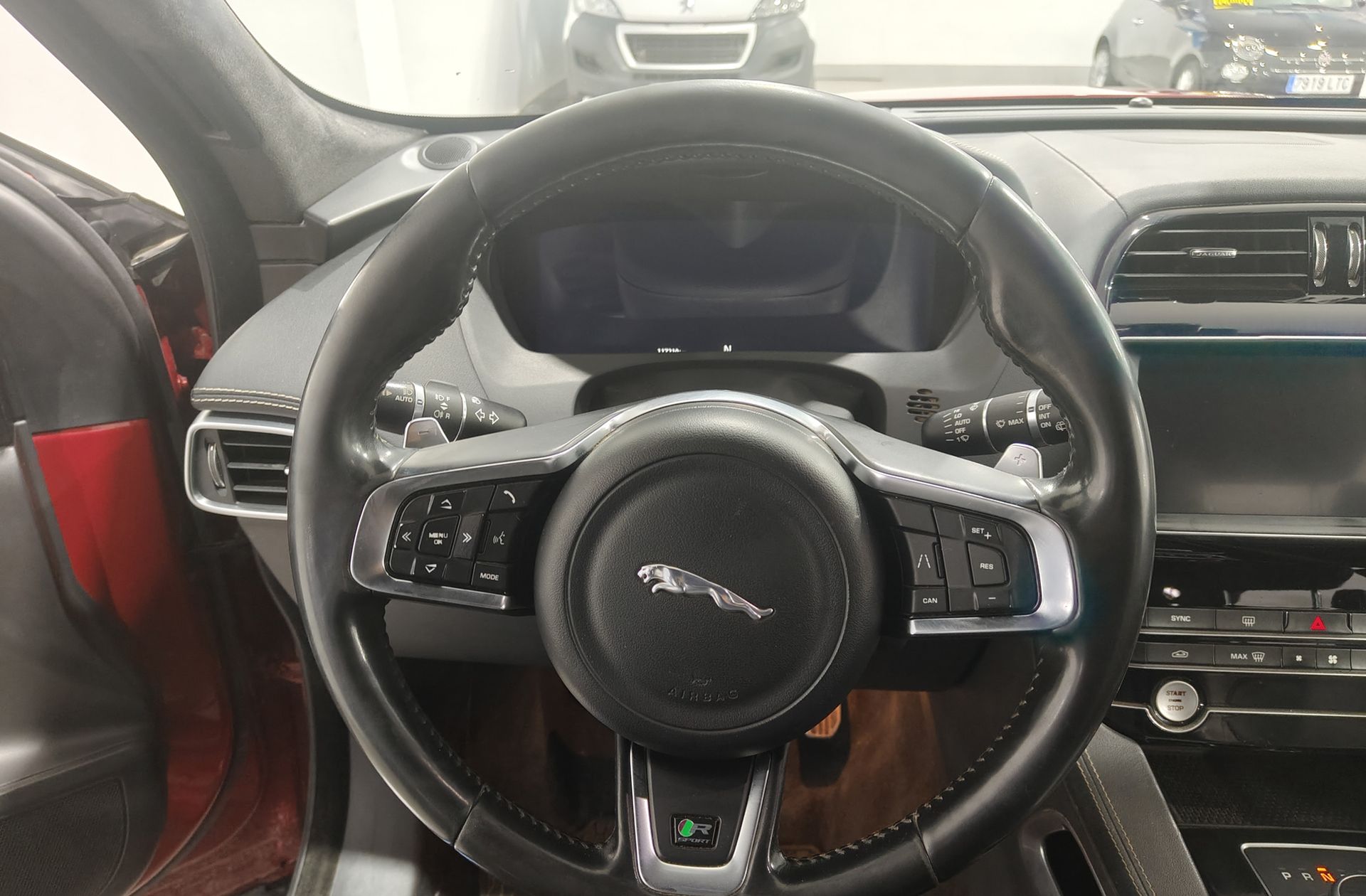 Jaguar F-Pace 2.0T i4 R-Sport AWD - foto 22