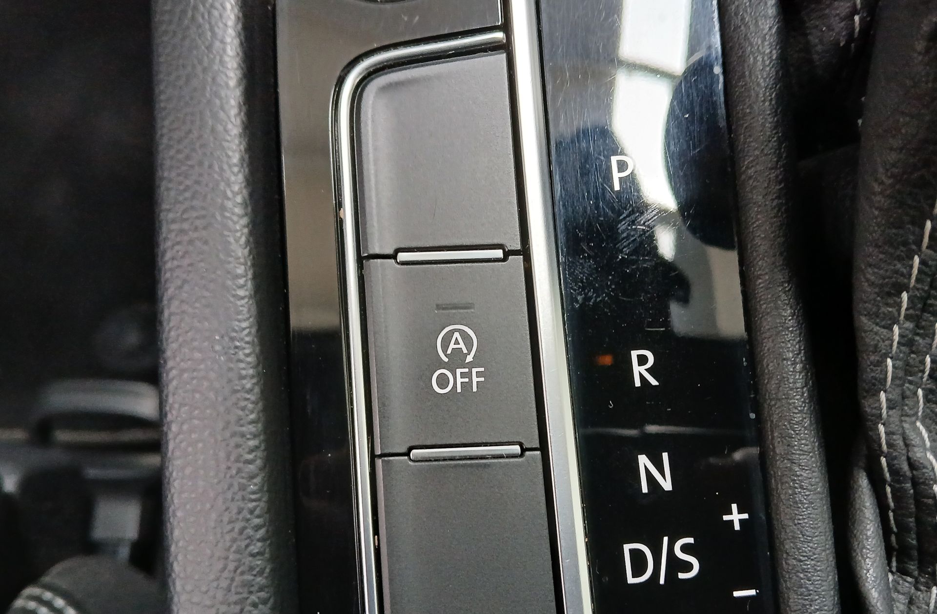 Volkswagen Passat Variant R-Line 2.0 TDI DSG - foto 37
