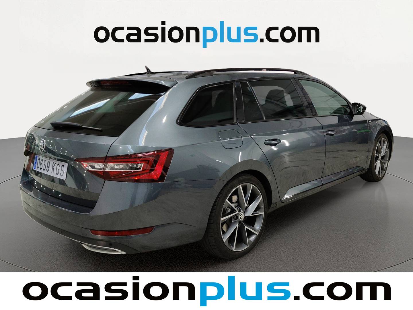 Foto trasera Skoda Superb Skoda Superb Combi 2.0 TDI Sport Line DSG (190 CV) derecha