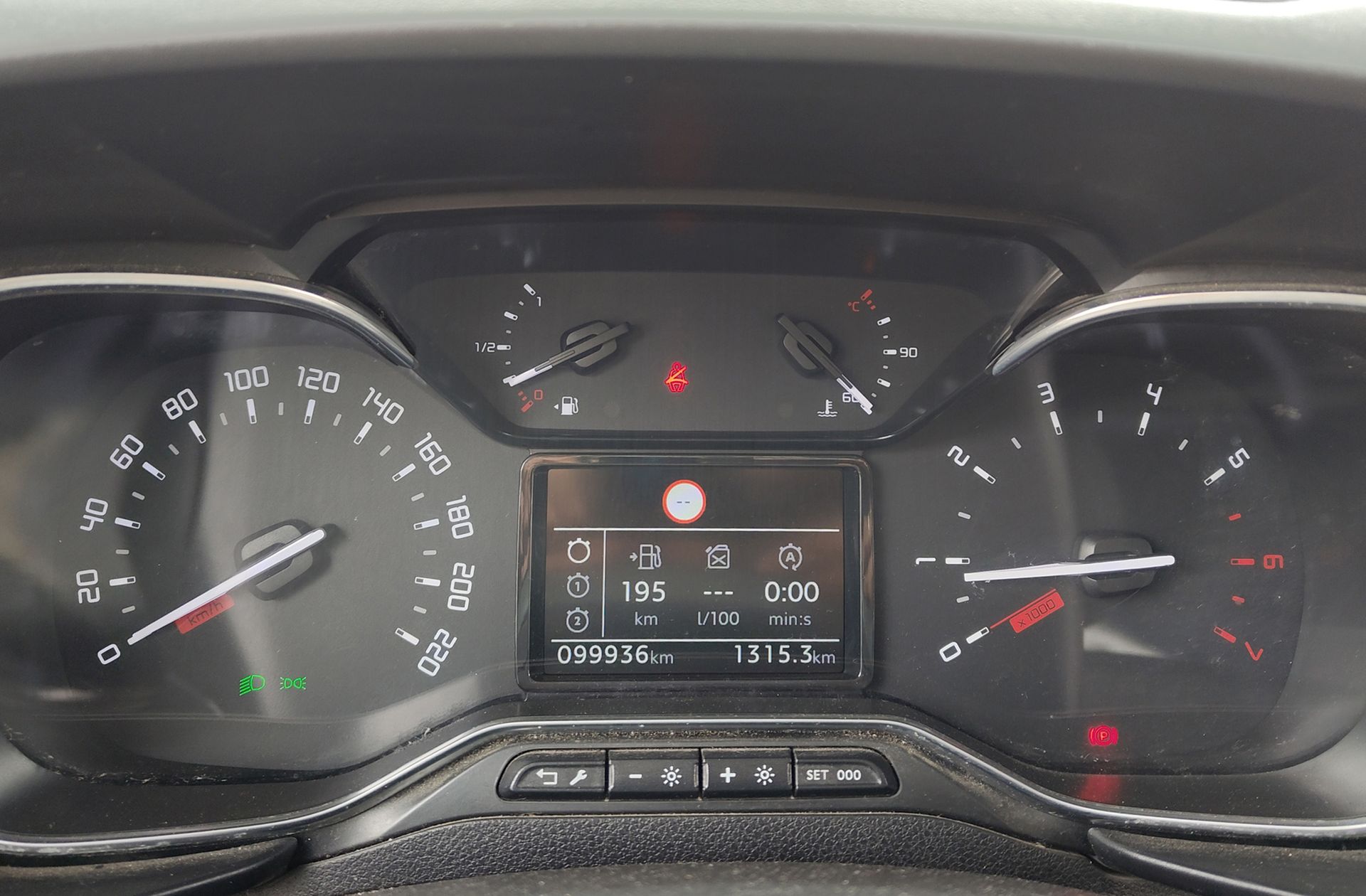 Citroën Berlingo BlueHDi 100 Talla M Shine - foto 21