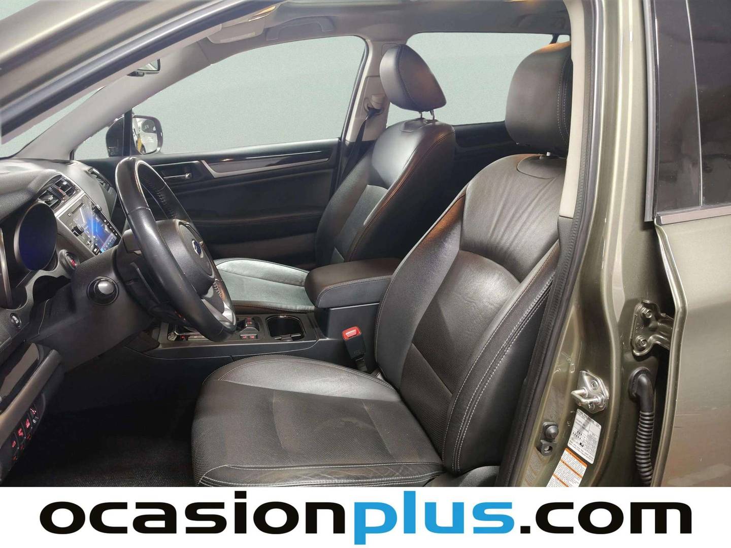 Foto asientos delanteros Subaru Outback Subaru Outback 2.5 Executive Plus AWD CVT Lineartronic (175 CV)