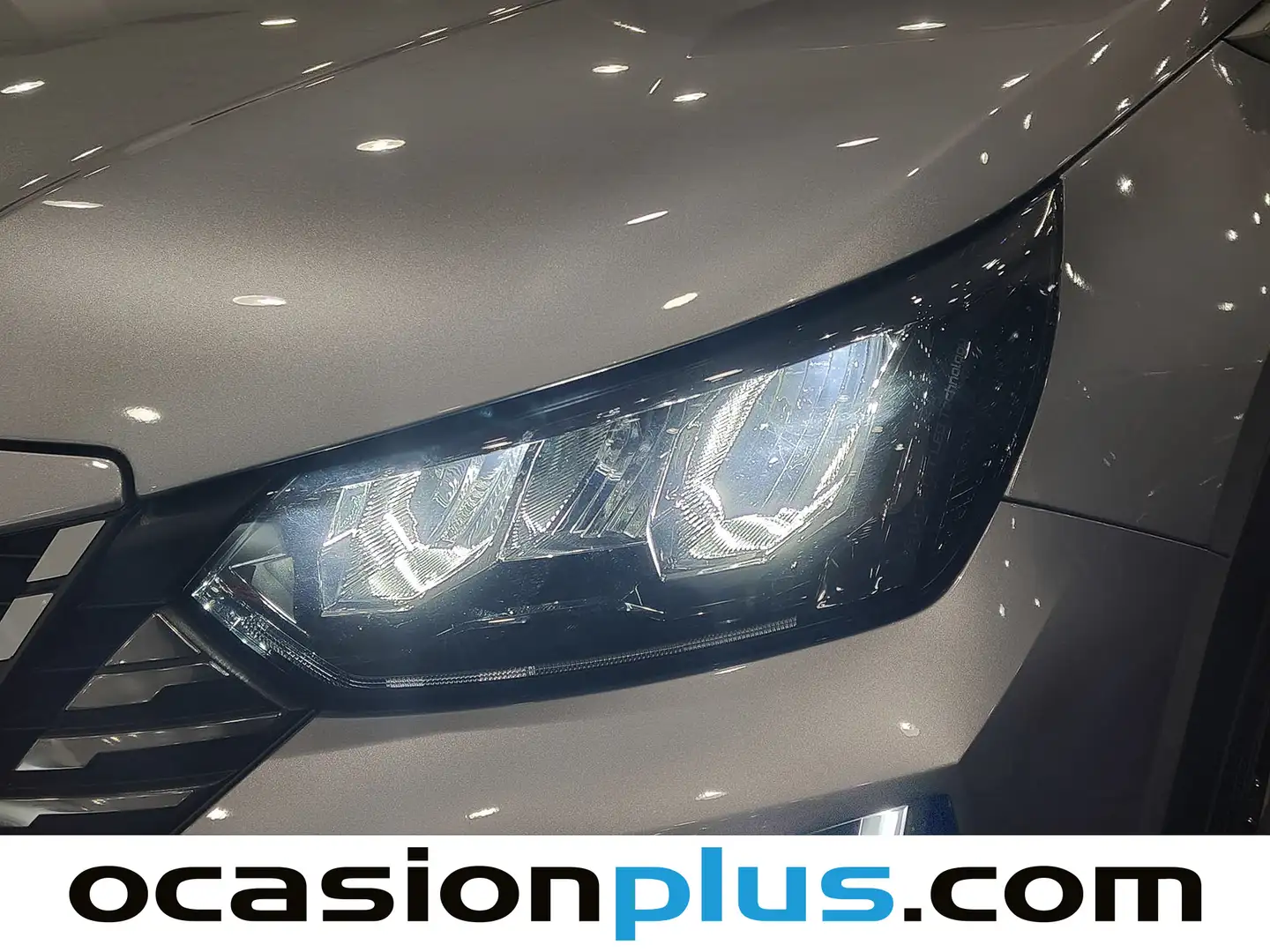 Foto Peugeot 2008 Peugeot 2008 Allure Hybrid eDCS6 (136 CV)