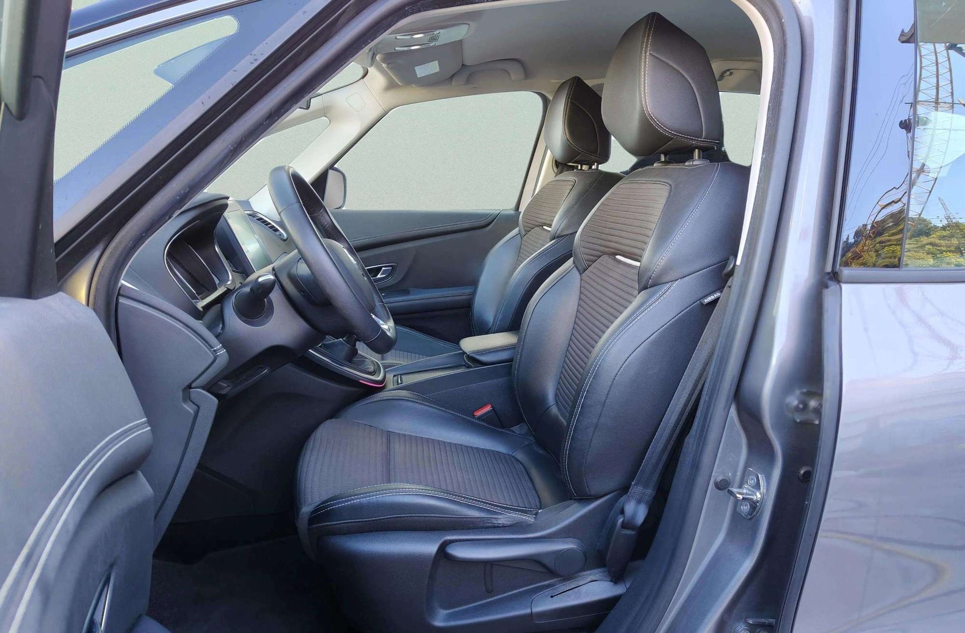 Renault Grand Scénic Zen TCe GPF 7 plazas - foto 13