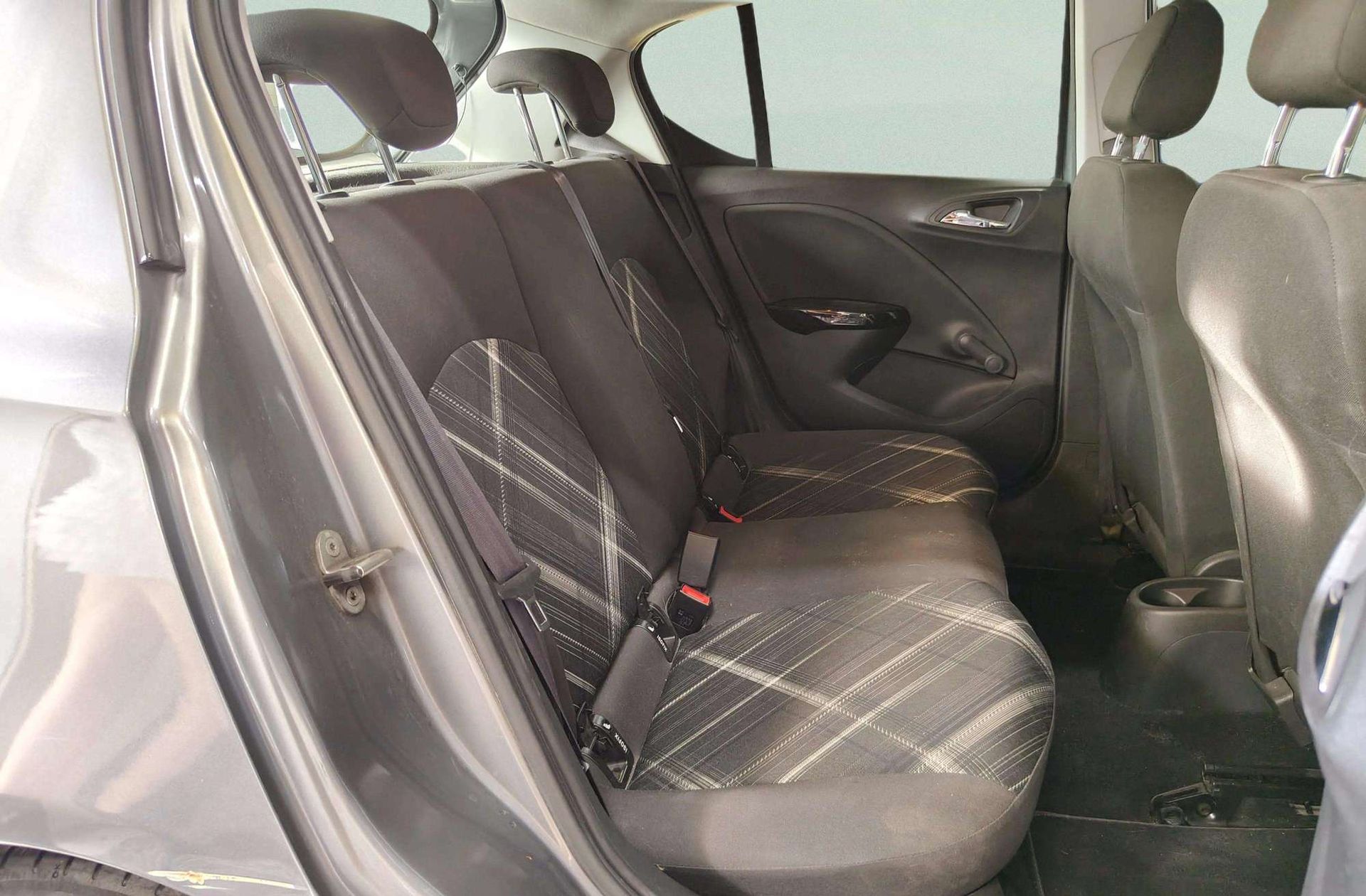 Opel Corsa 1.4 Color Edition - foto 15