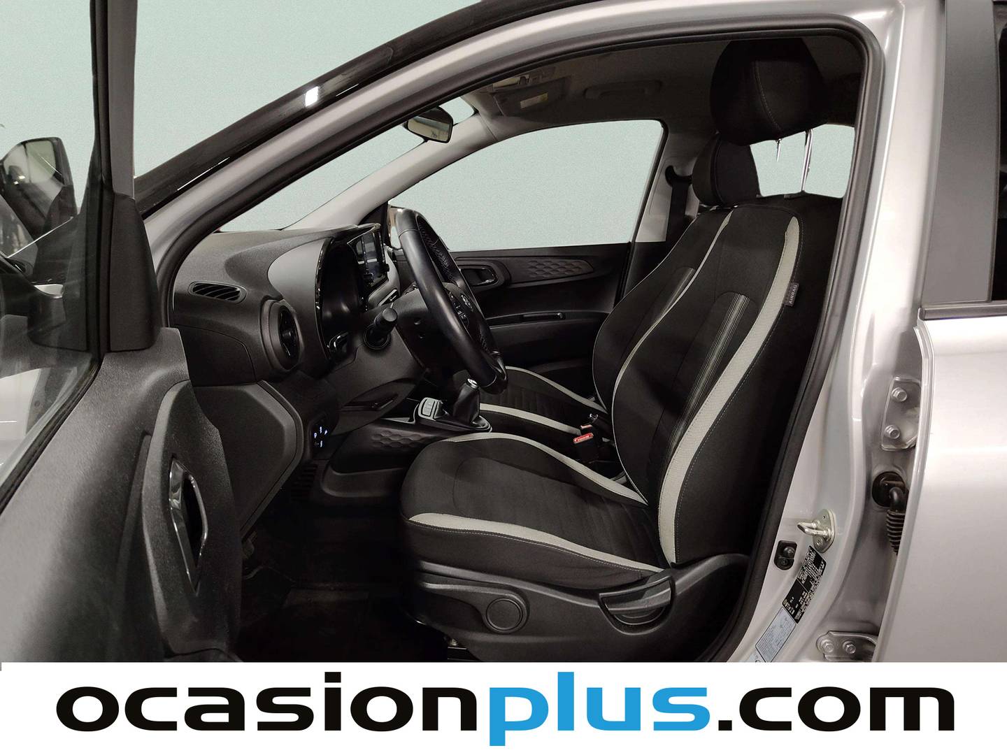 Foto asientos delanteros Hyundai i10 Hyundai i10 1.2 Tecno 2C (84 CV)