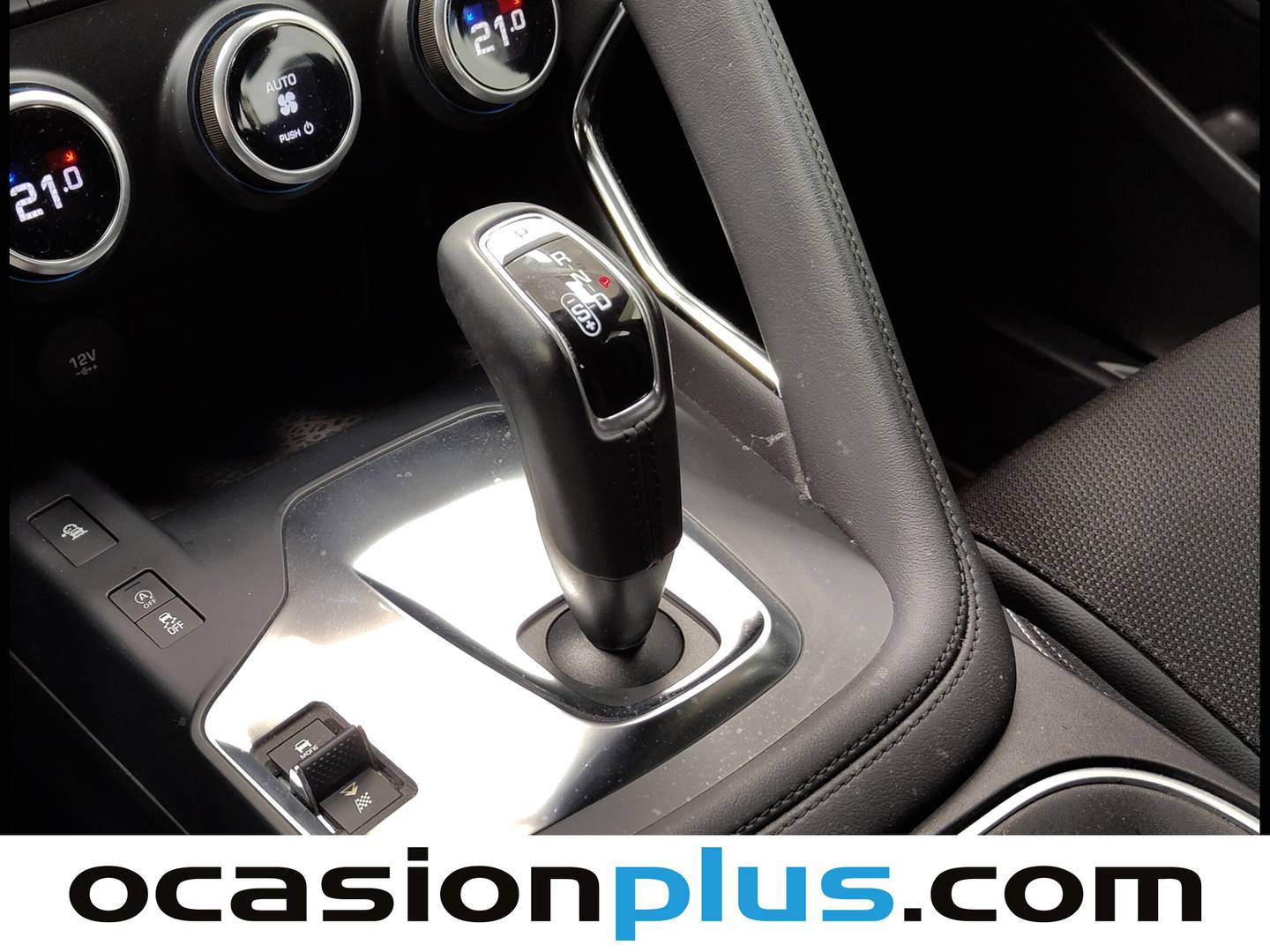 Foto Jaguar E-Pace Jaguar E-PACE 2.0P R-Dynamic 4WD Auto  (200 CV)