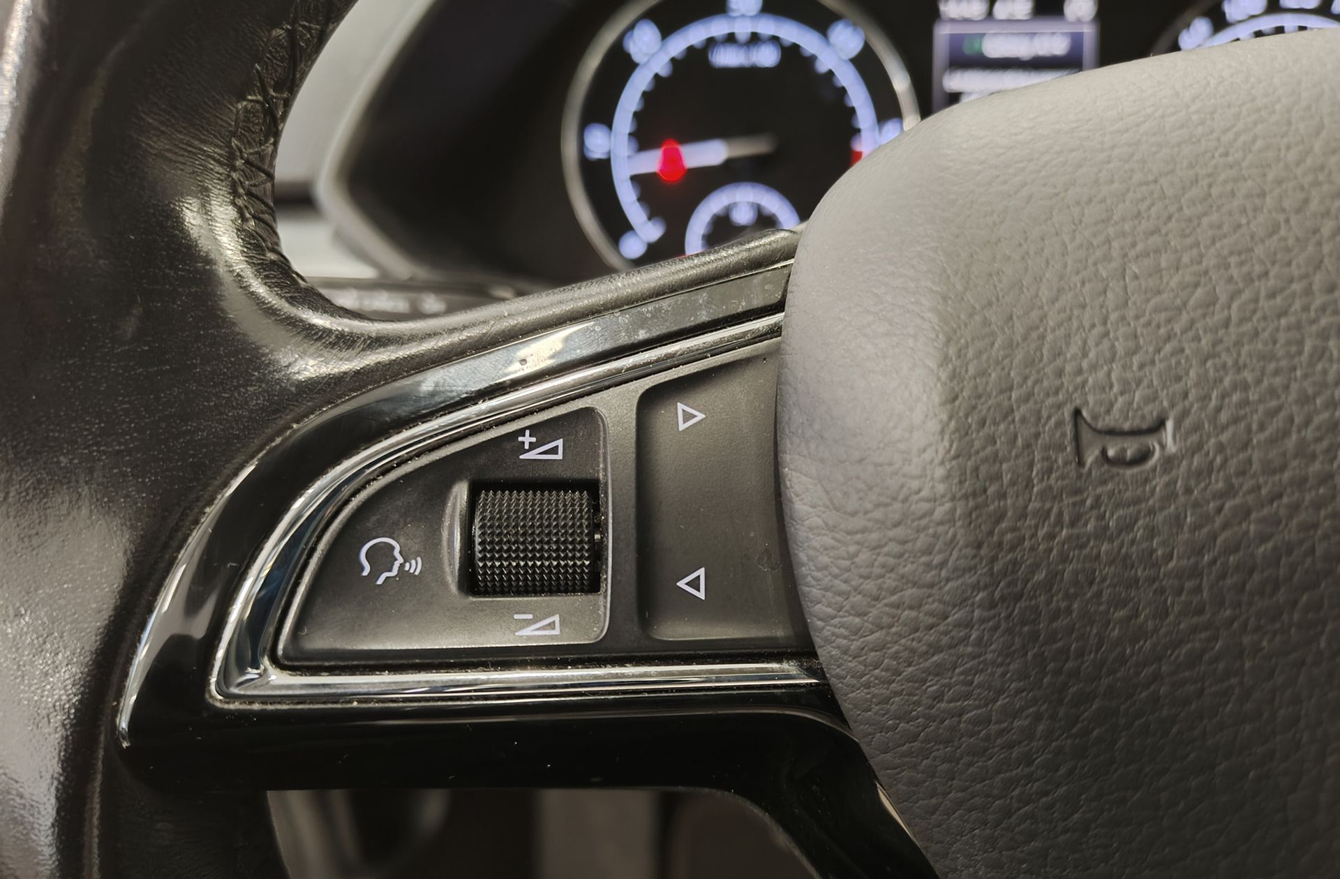 Škoda Superb Combi 2.0 TDI Ambition - foto 26