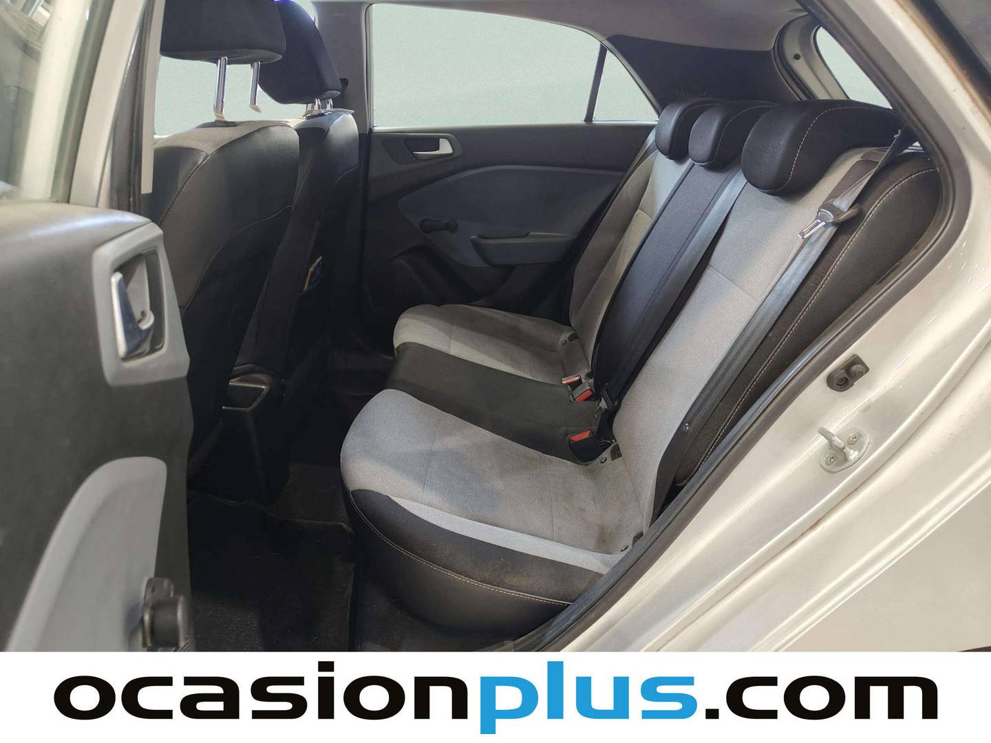 Foto asientos traseros Hyundai i20 Hyundai i20 1.2 MPI Essence (84 CV)