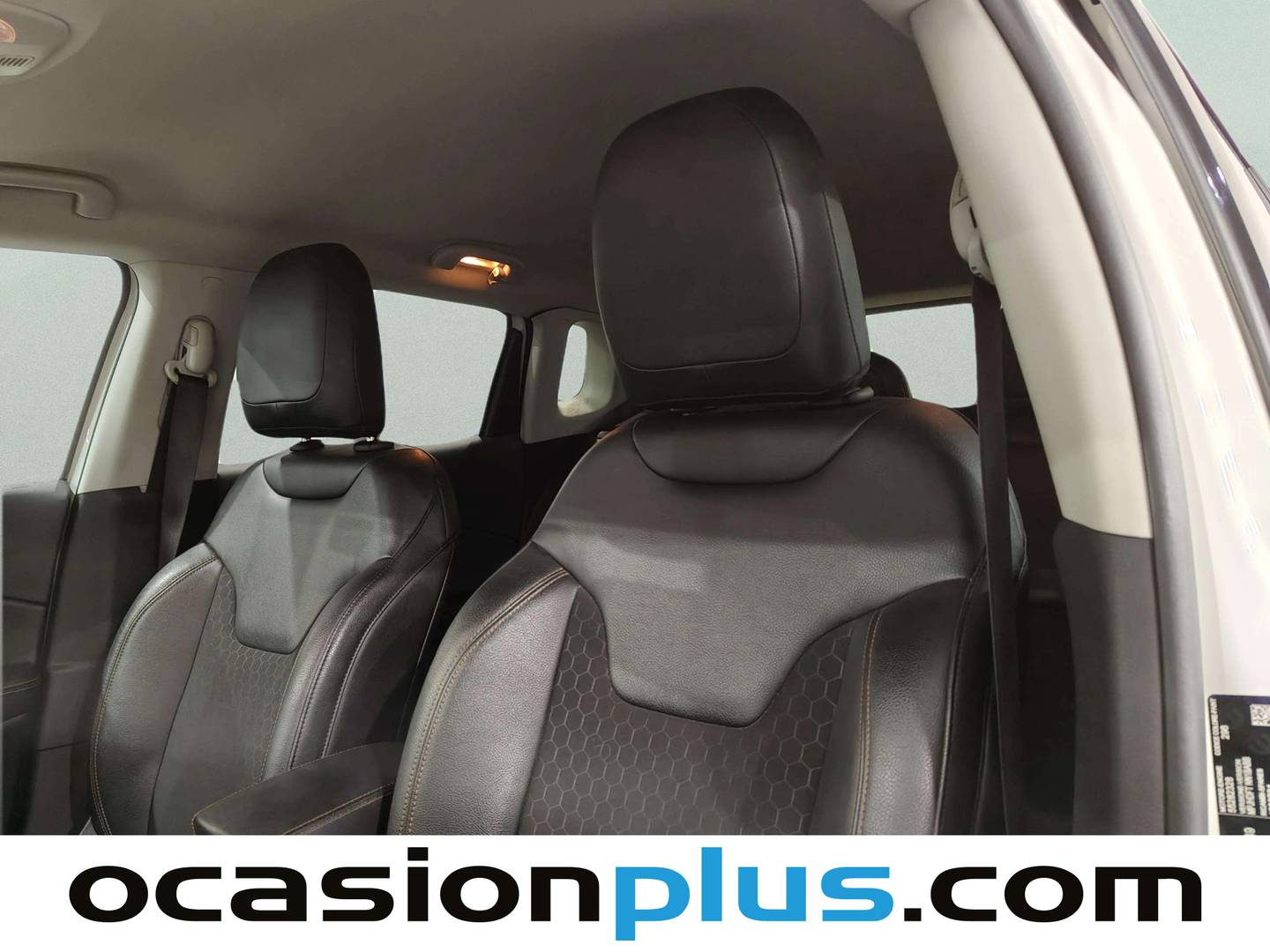 Extras y acabados del Jeep Compass Jeep Compass 1.3 Gse Limited 4x2 DDCT (150 CV)