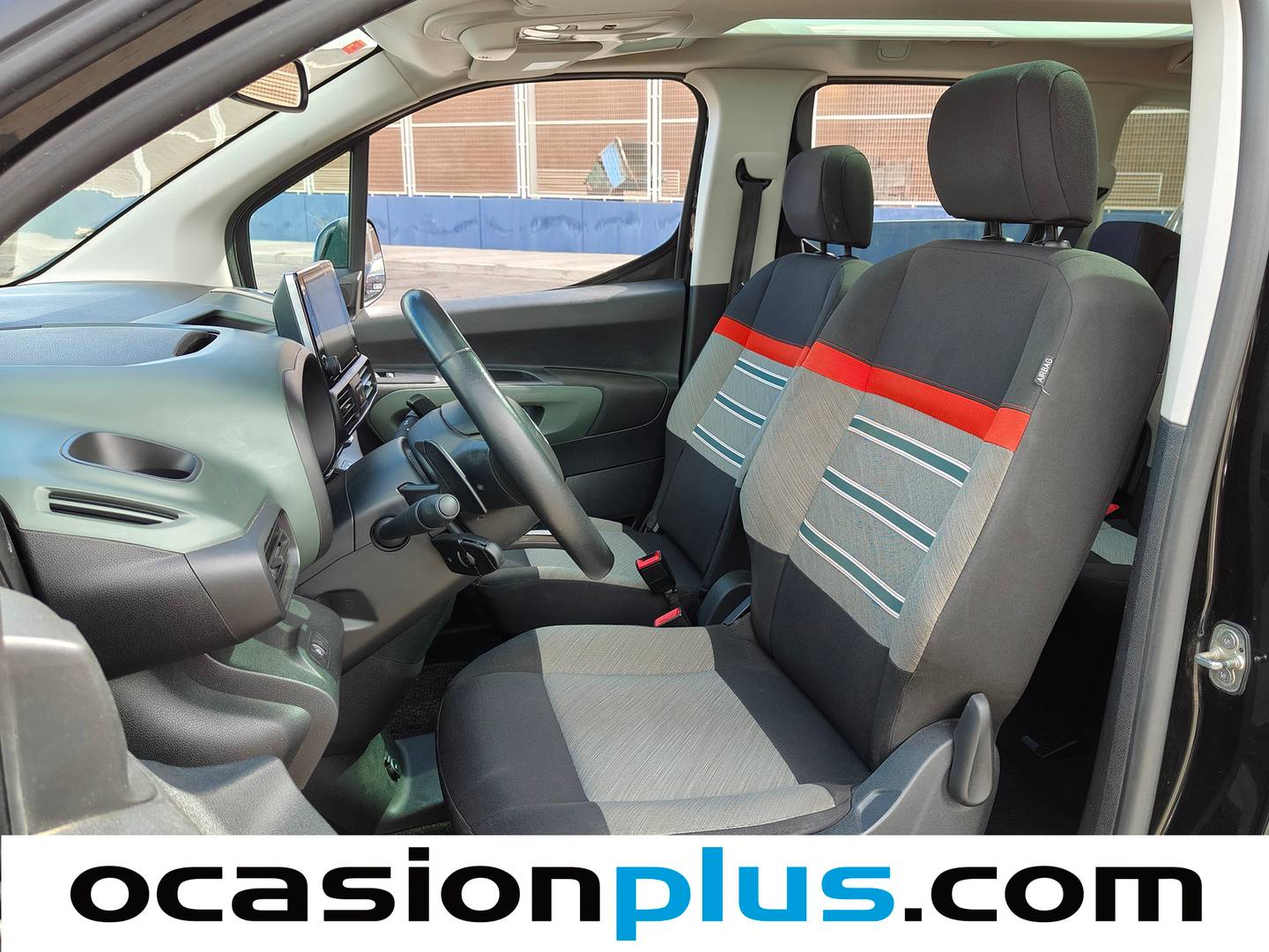 Foto asientos delanteros Citroën Berlingo Citroen Berlingo BlueHDi 130 S&S Talla M Shine EAT8 (130 CV)