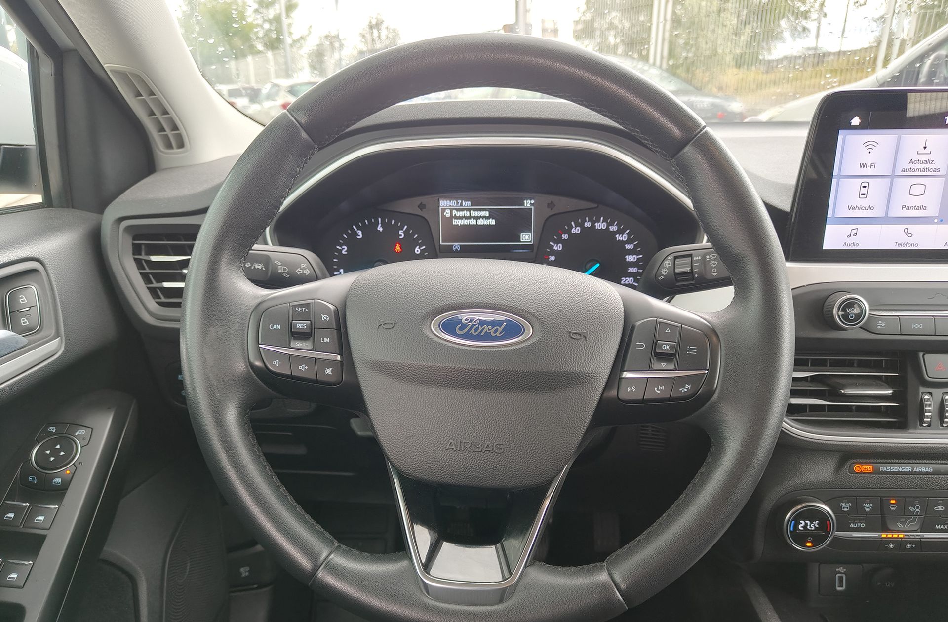 Ford Focus 1.0 EcoBoost Trend+ - foto 24