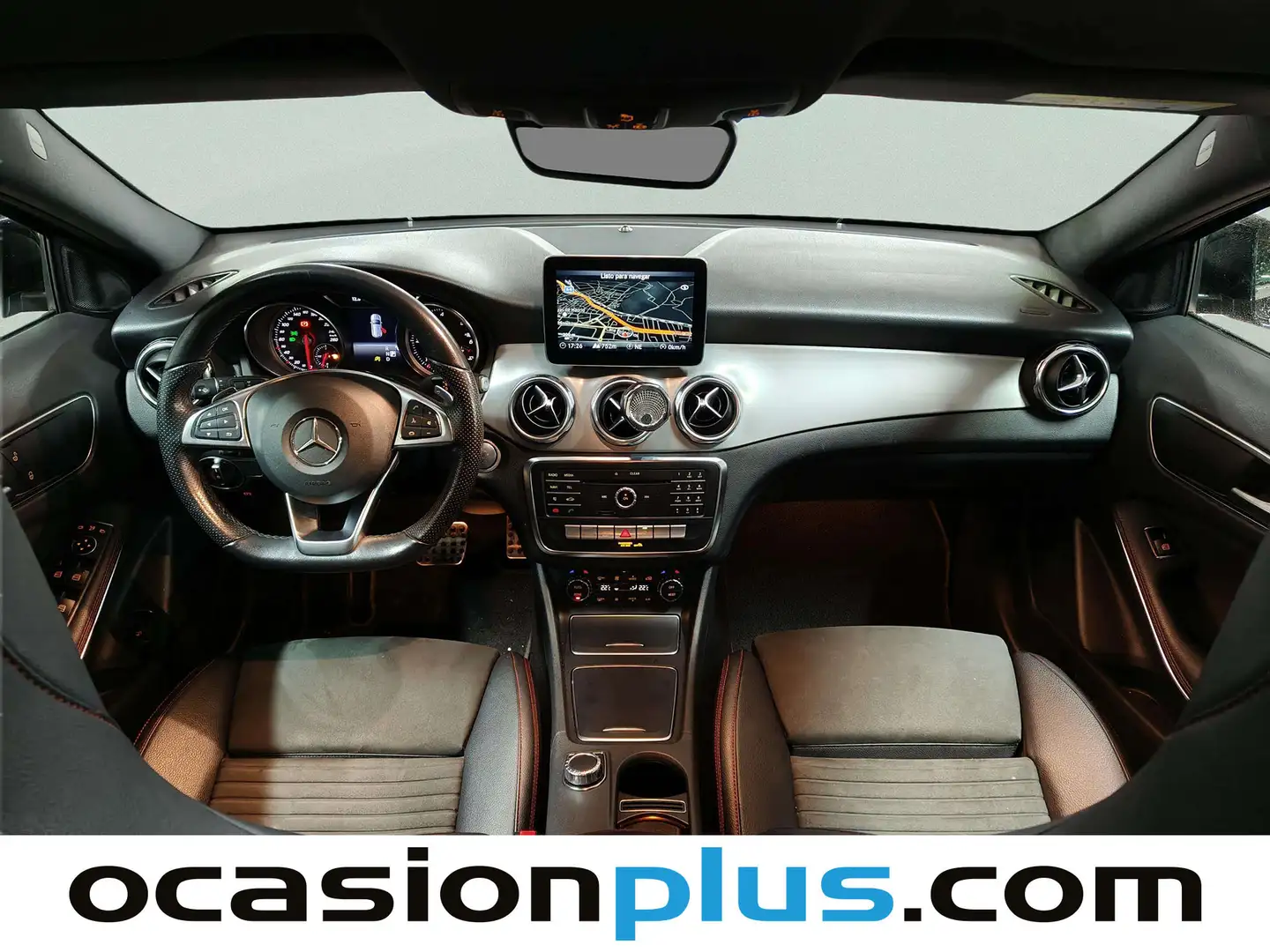 Foto Mercedes GLA Mercedes-Benz GLA GLA 200 d (136 CV) PACK AMG