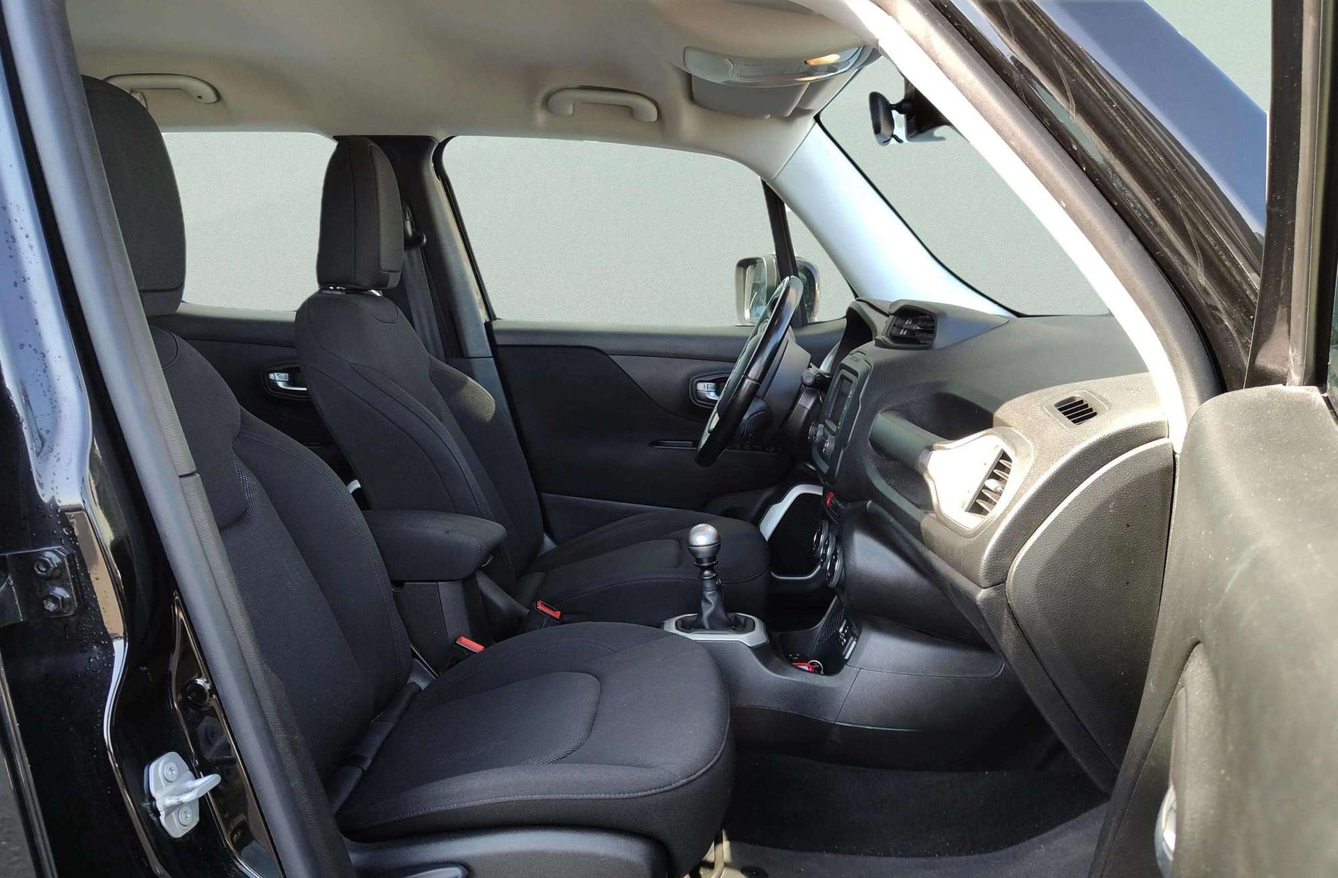 Jeep Renegade 1.4 MultiAir Longitude 4x2 - foto 17