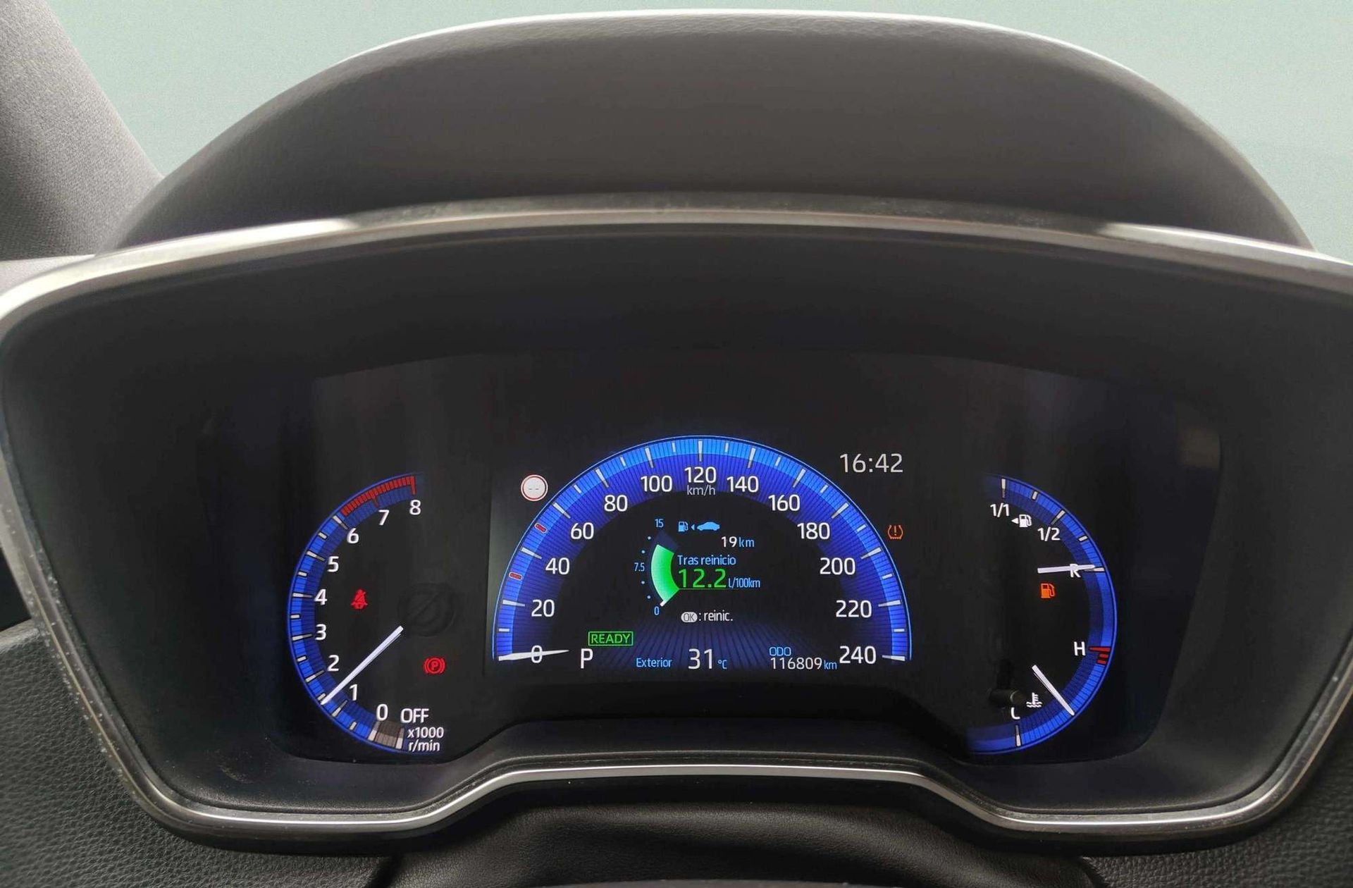 Toyota Corolla 180H GR-Sport E-CVT - foto 28