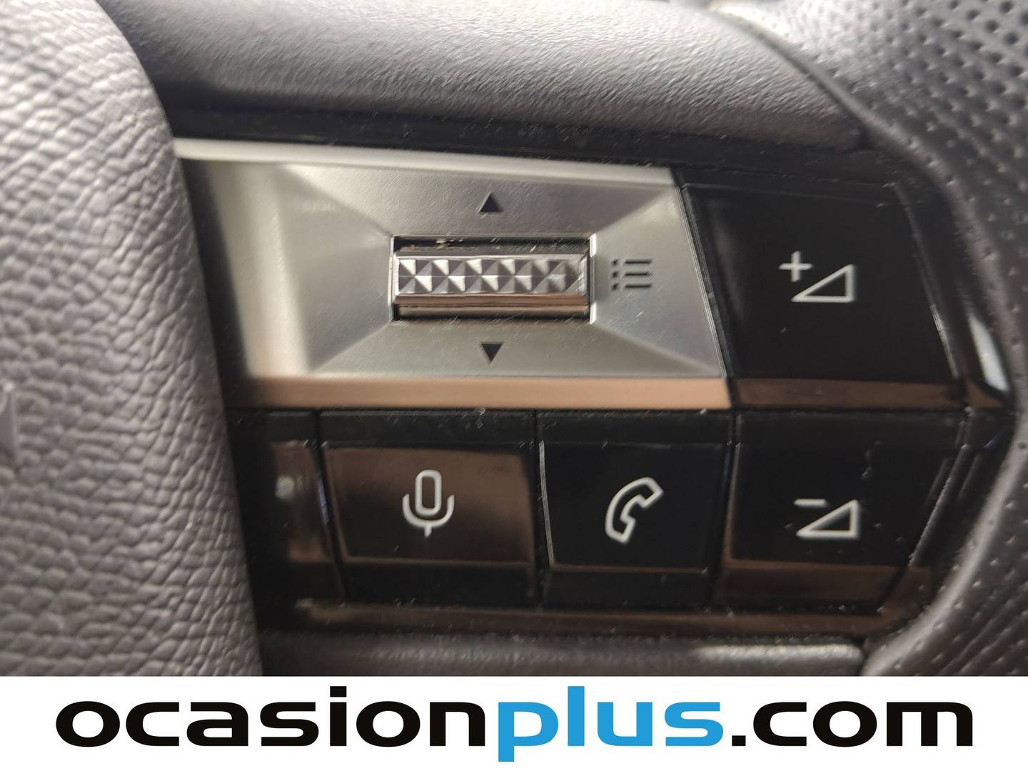 Foto DS DS 3 DS DS3 PureTech 130 Performance Line Auto (130 CV)