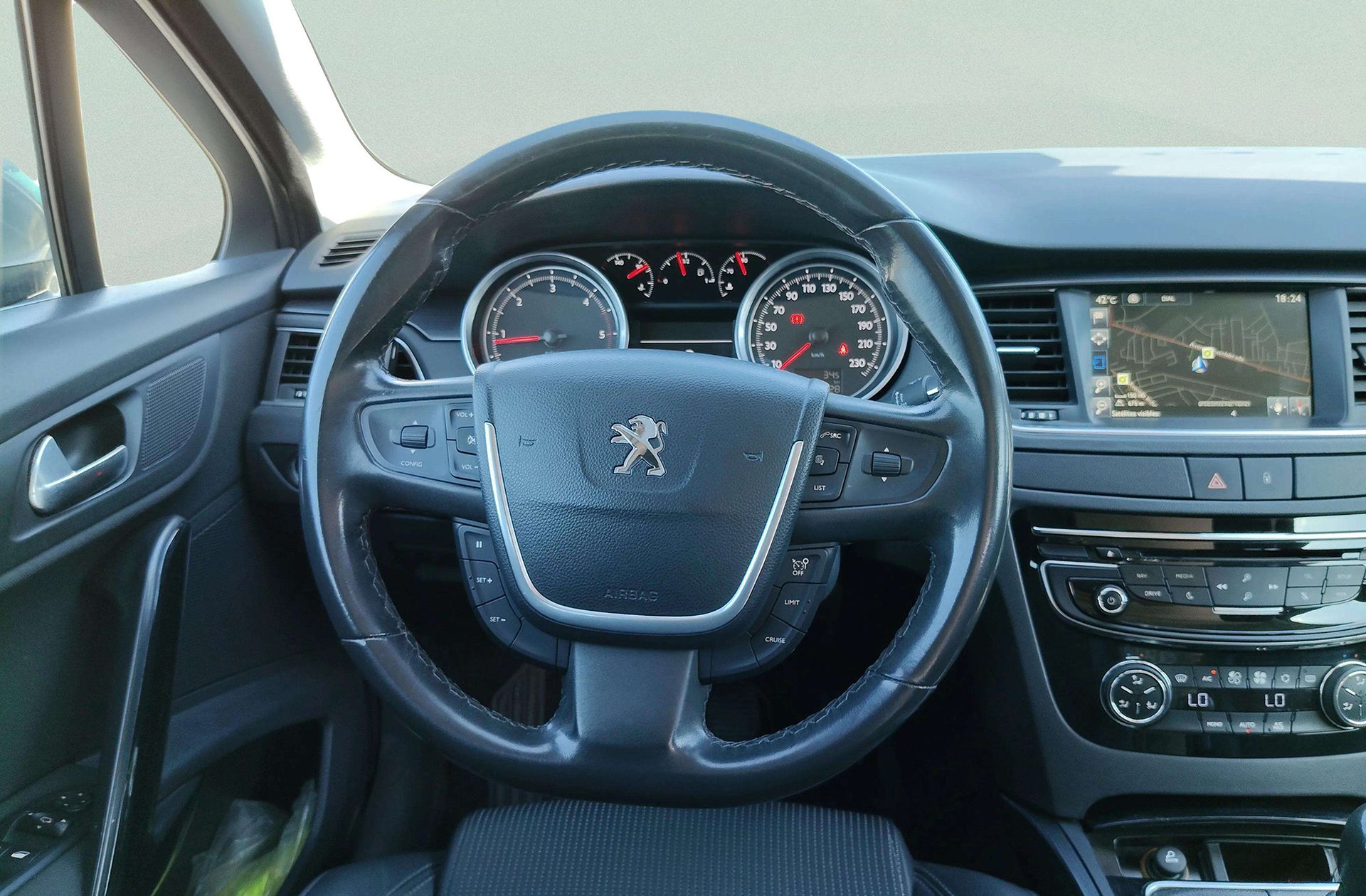 Peugeot 508 2.0 BlueHDi Allure - foto 28