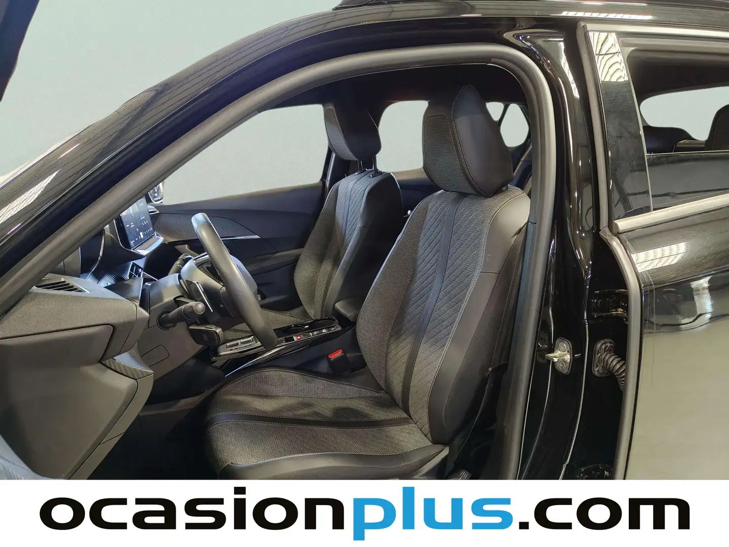 Foto Peugeot 2008 Peugeot 2008 Allure Hybrid eDCS6  (145 CV)