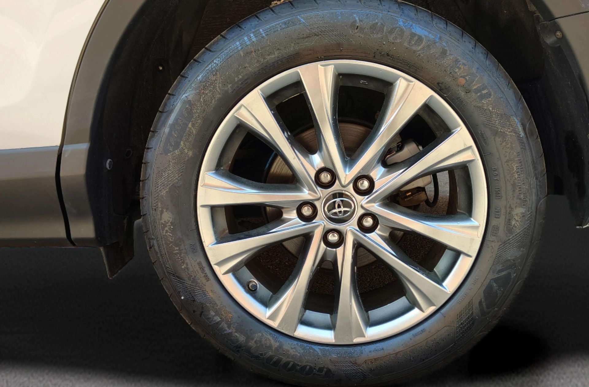 Toyota RAV4 150D 2WD Advance - foto 34