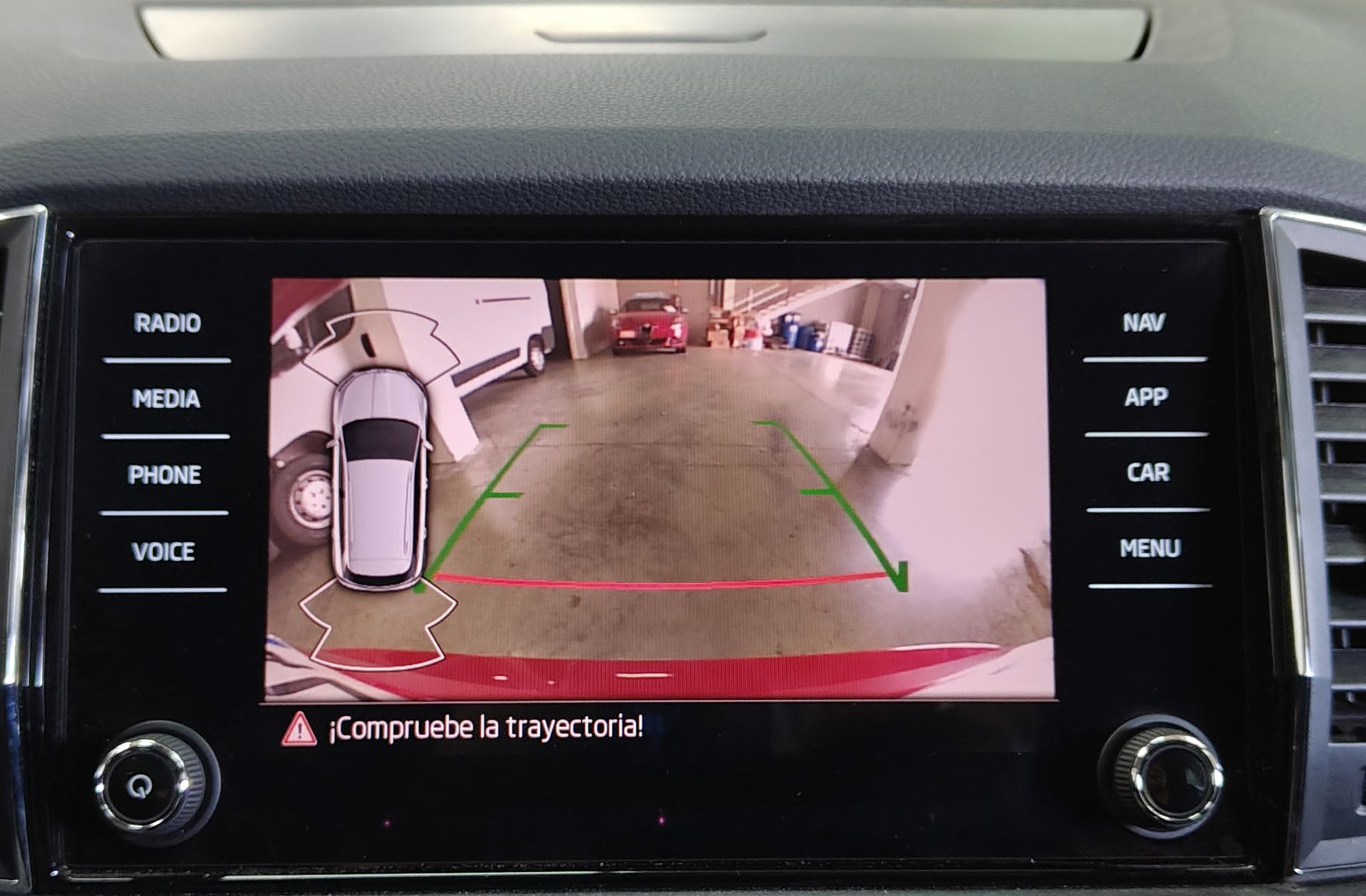 Škoda Karoq 2.0 TDI Selection - foto 9