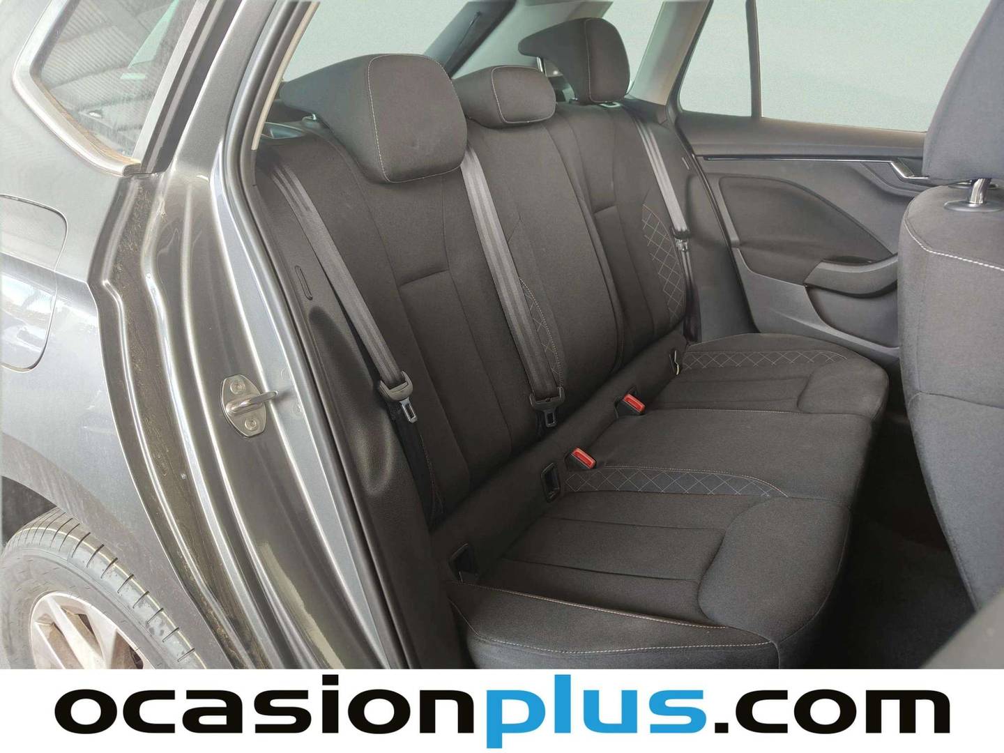 Skoda Kamiq Skoda Kamiq 1.0 TSI Ambition DSG (110 CV) gasolina