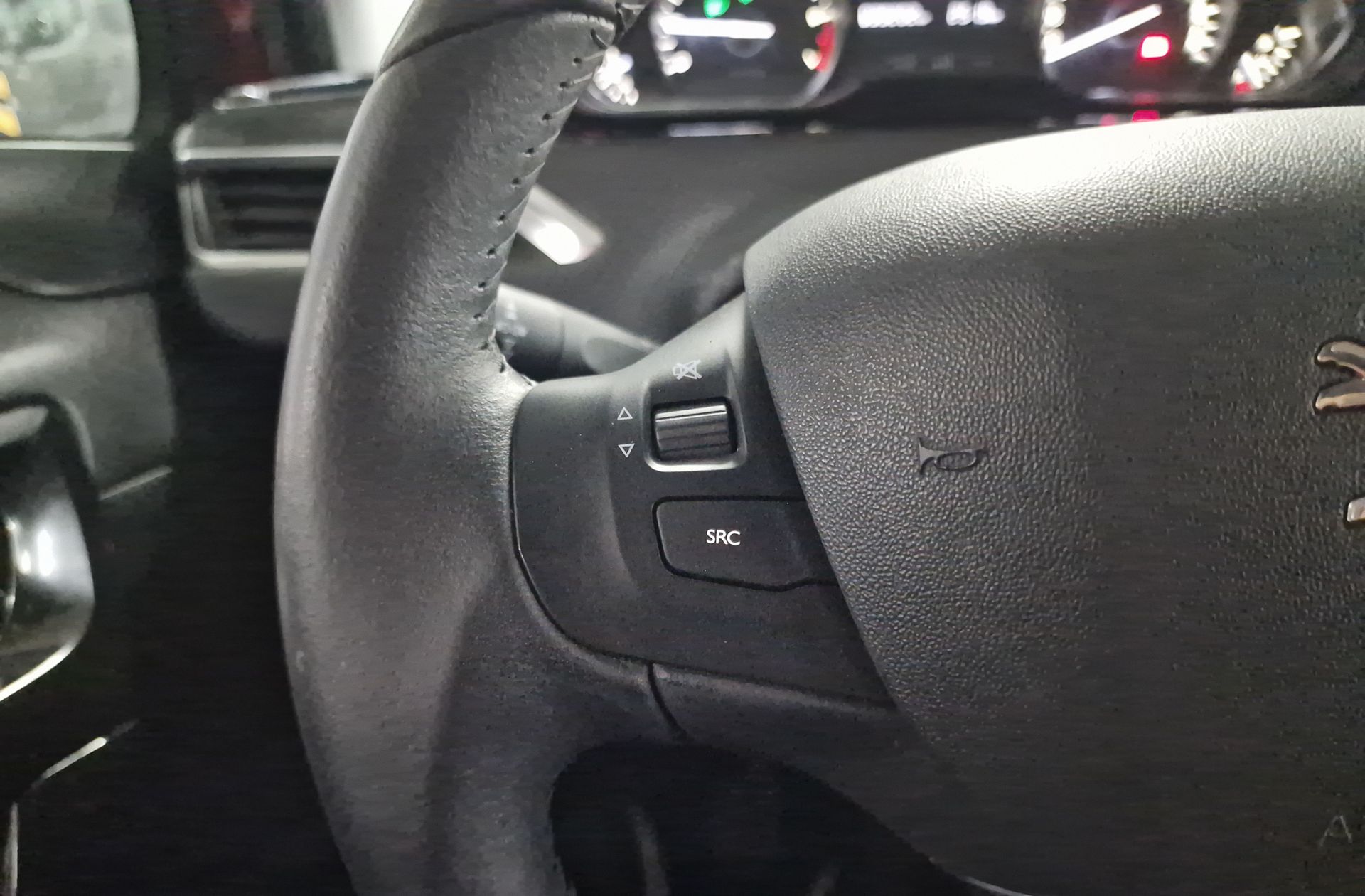 Peugeot 208 PureTech Signature - foto 26