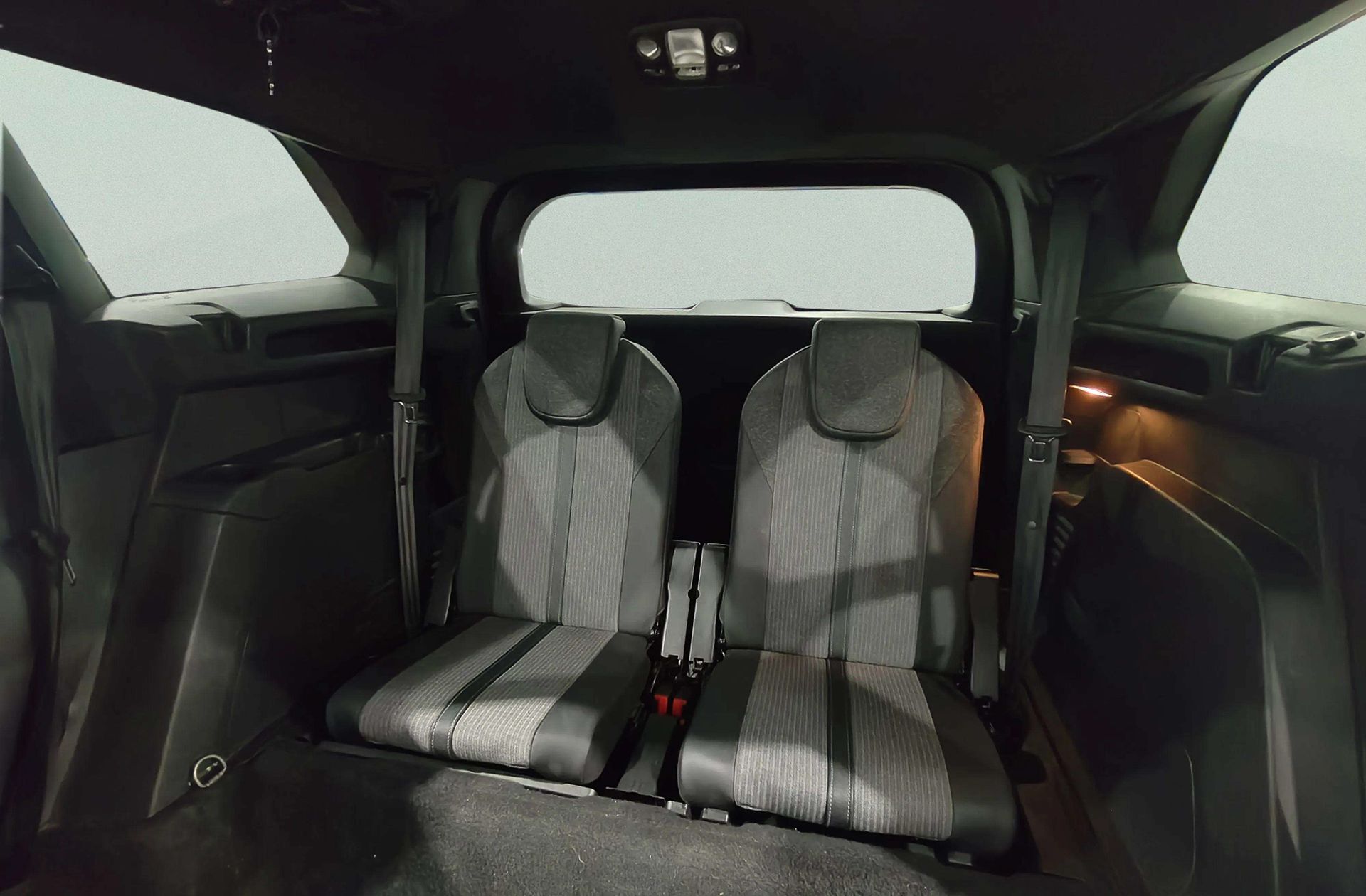 Peugeot 5008 PureTech 130 Allure Pack EAT8 7 plazas - foto 6
