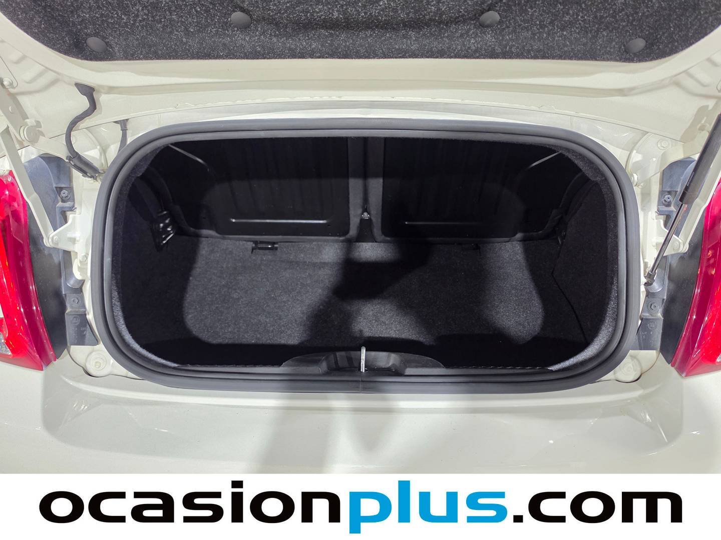 Foto asientos traseros Fiat 500C Fiat 500C 1.0 Hybrid Sport (70 CV)
