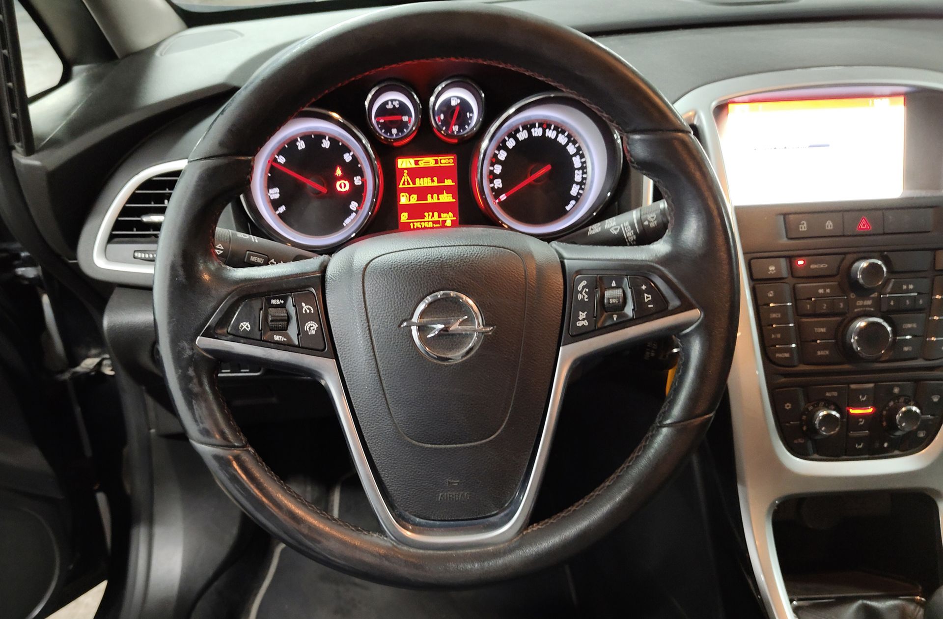 Opel Astra 1.6 CDTi Selective - foto 19