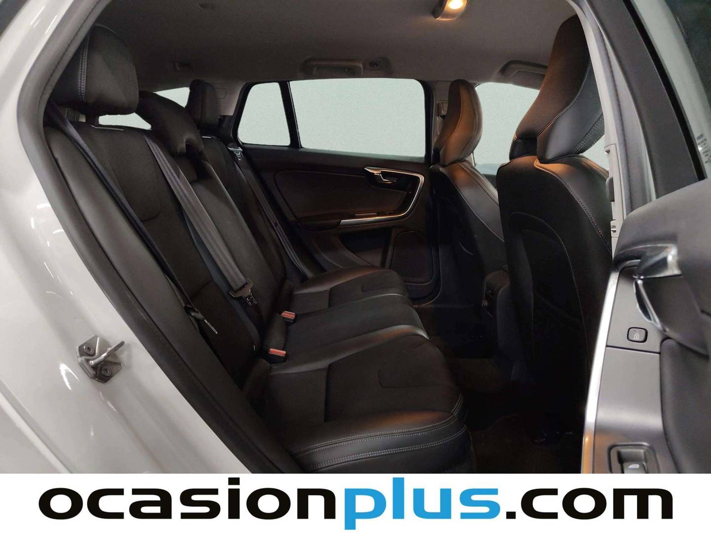Volvo V60 Cross Country Volvo V60 Cross Country D3 Kinetic (150 CV) al mejor precio