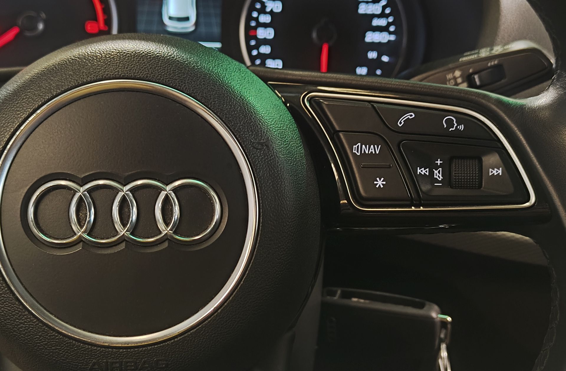 Audi Q2 30 TDI - foto 24