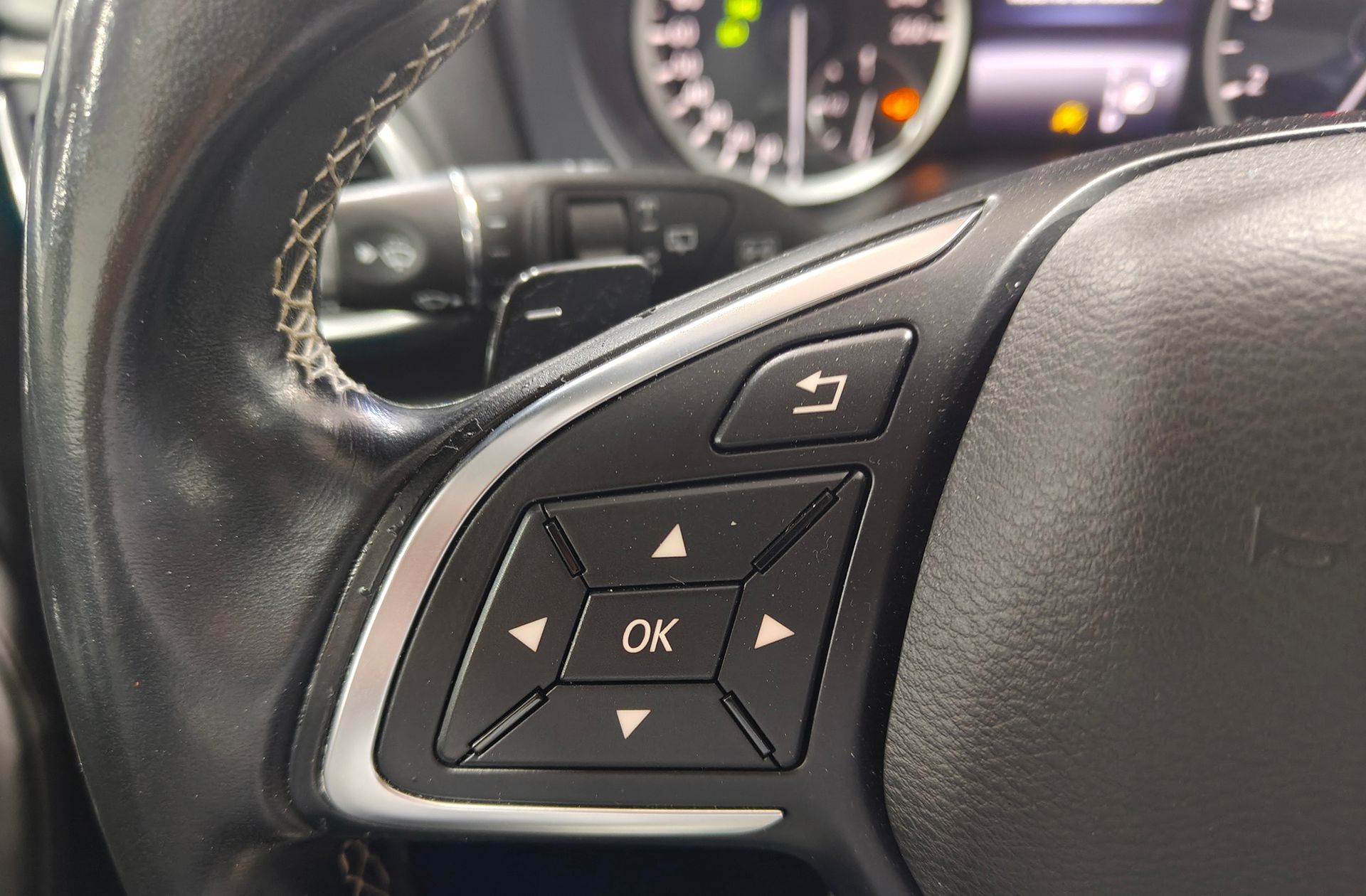 Infiniti Q30 1.6 TC Premium 7DCT - foto 23