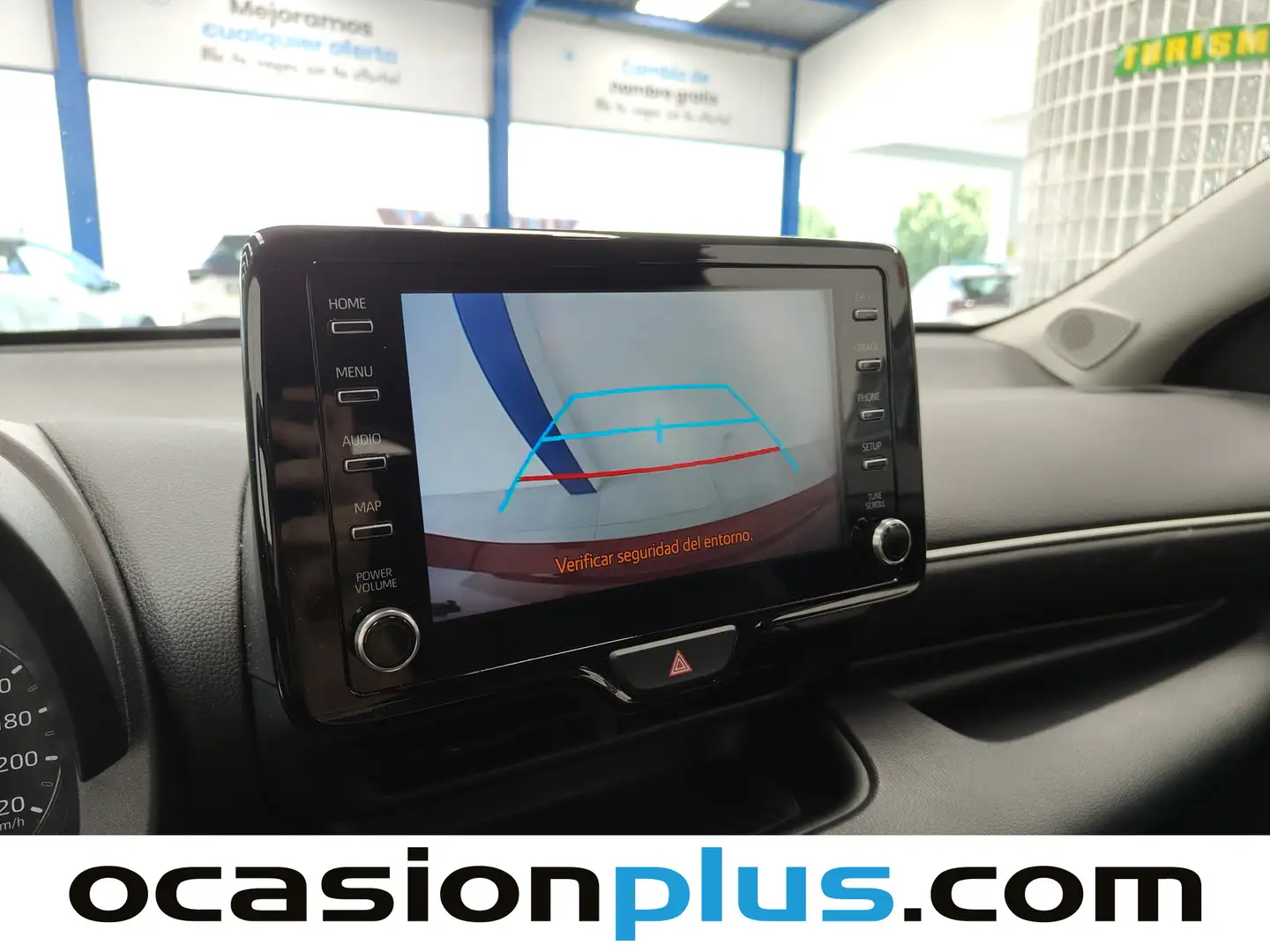 Foto Toyota Yaris Toyota Yaris 120H Business Plus (116 CV)