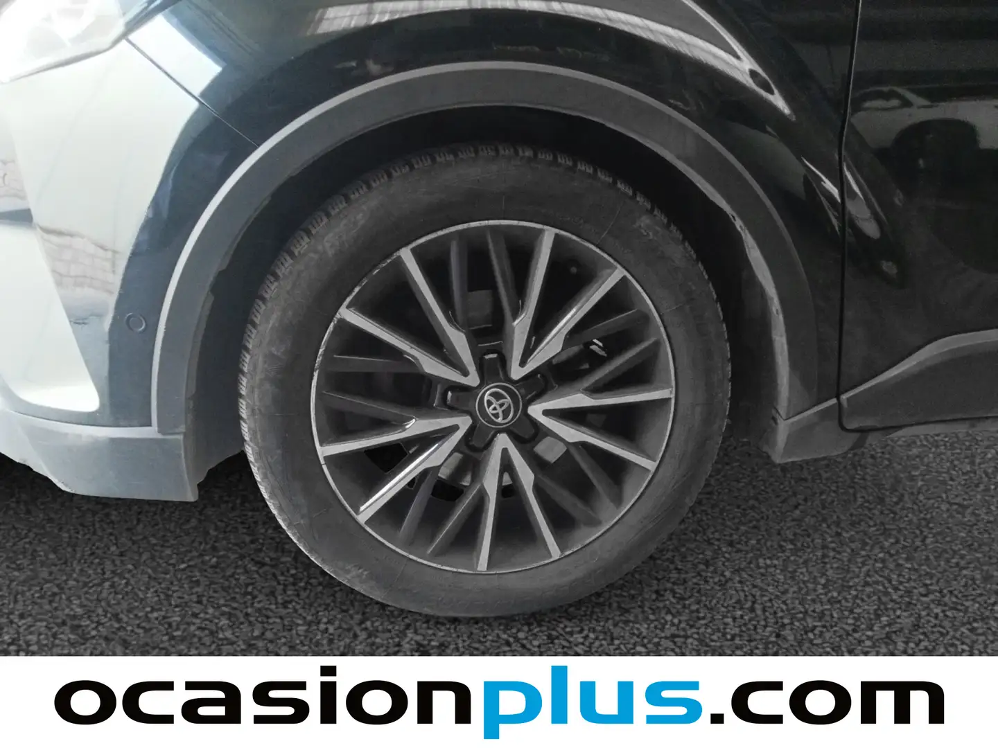 Foto Toyota C-HR Toyota C-HR 1.8 125H Dynamic Plus (122 CV)